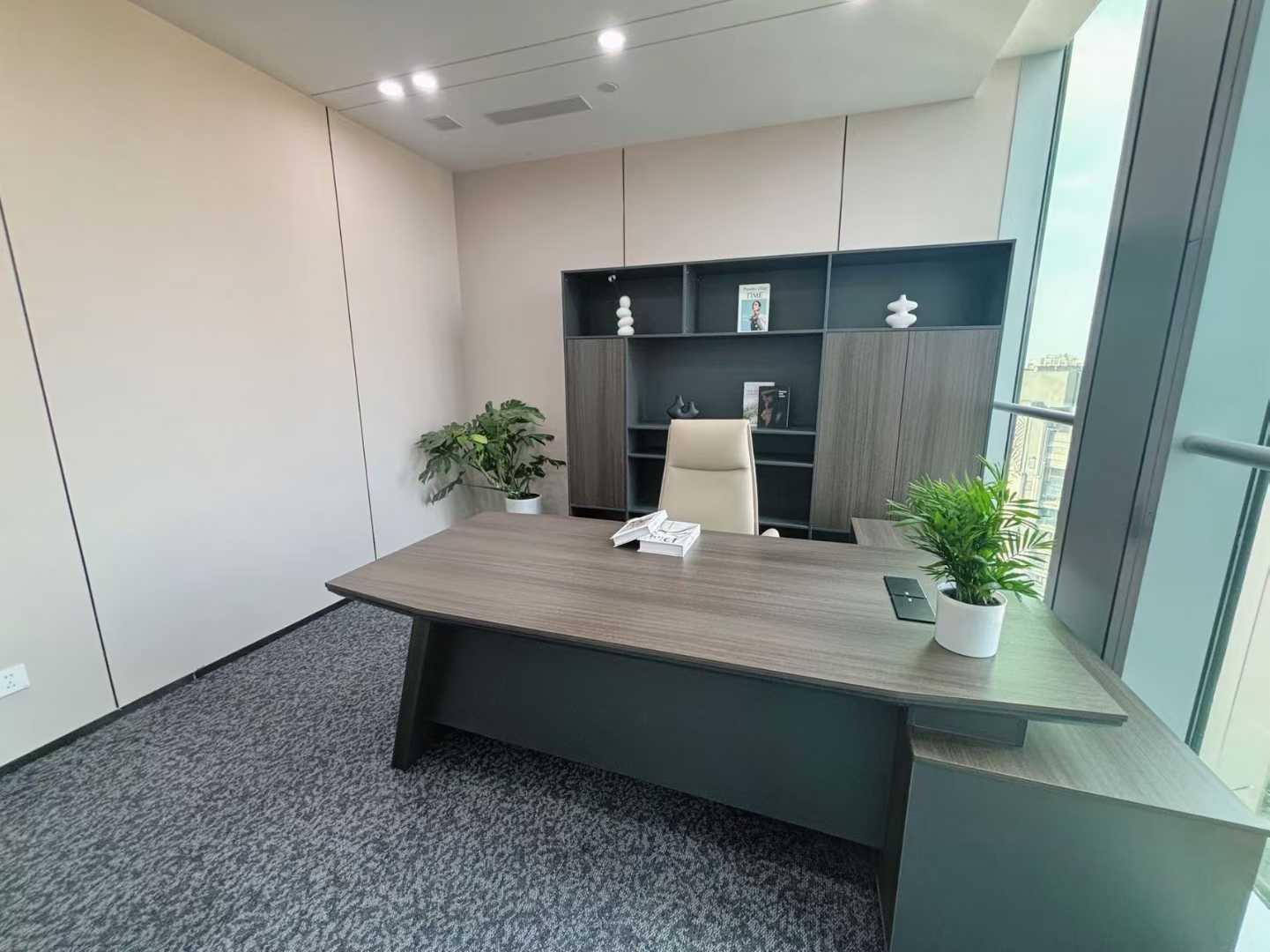 攀成钢甲级写字楼 近地铁 整层打造 带小面积均有 4隔间25工位 报价含物业费 光环中心办公室出租