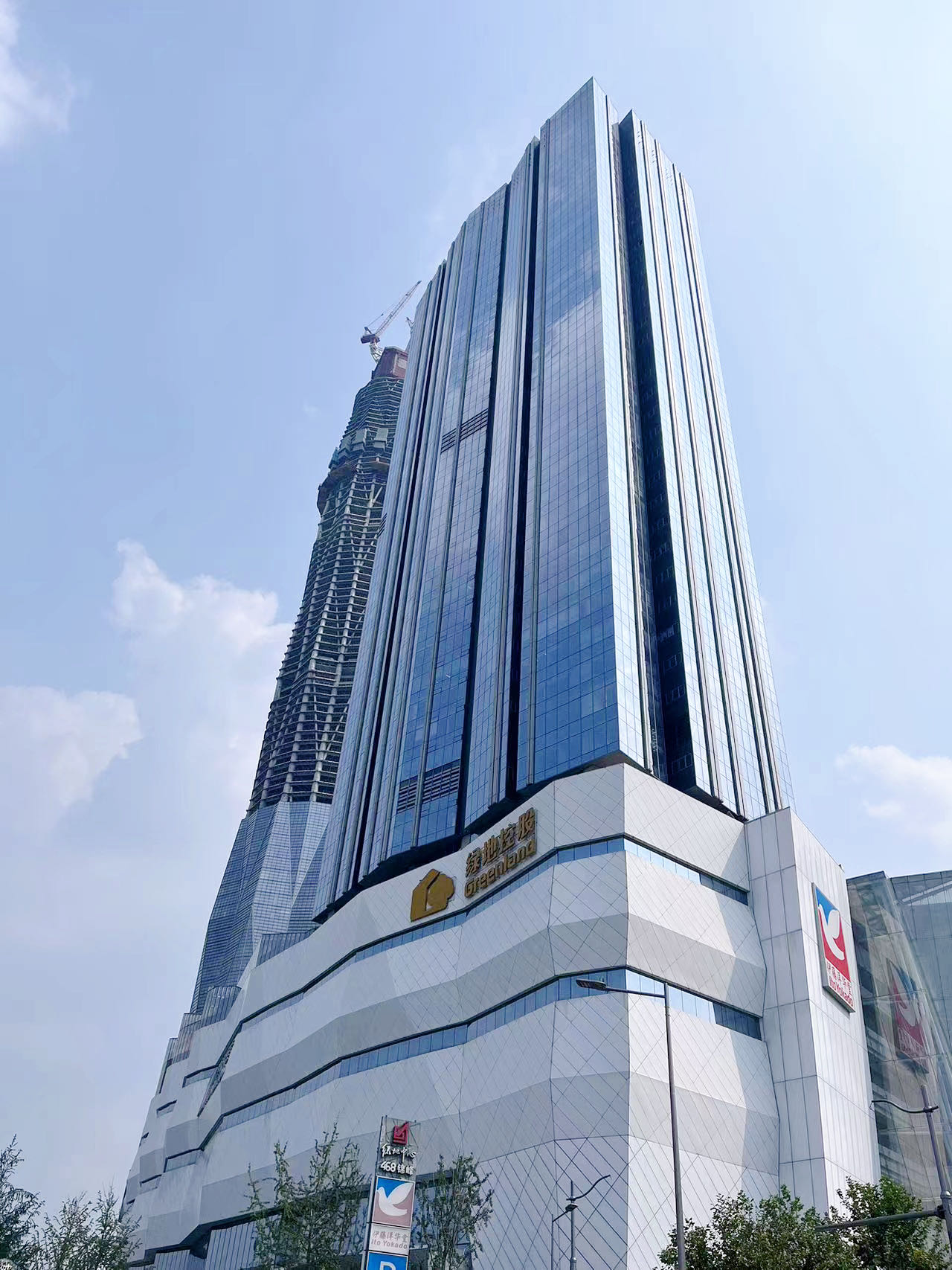 锦江区洪河地铁三四百米 208平 3隔间16工位 双面采光户型 高区视野绝佳 甲级楼盘 绿地锦峰办公室出租