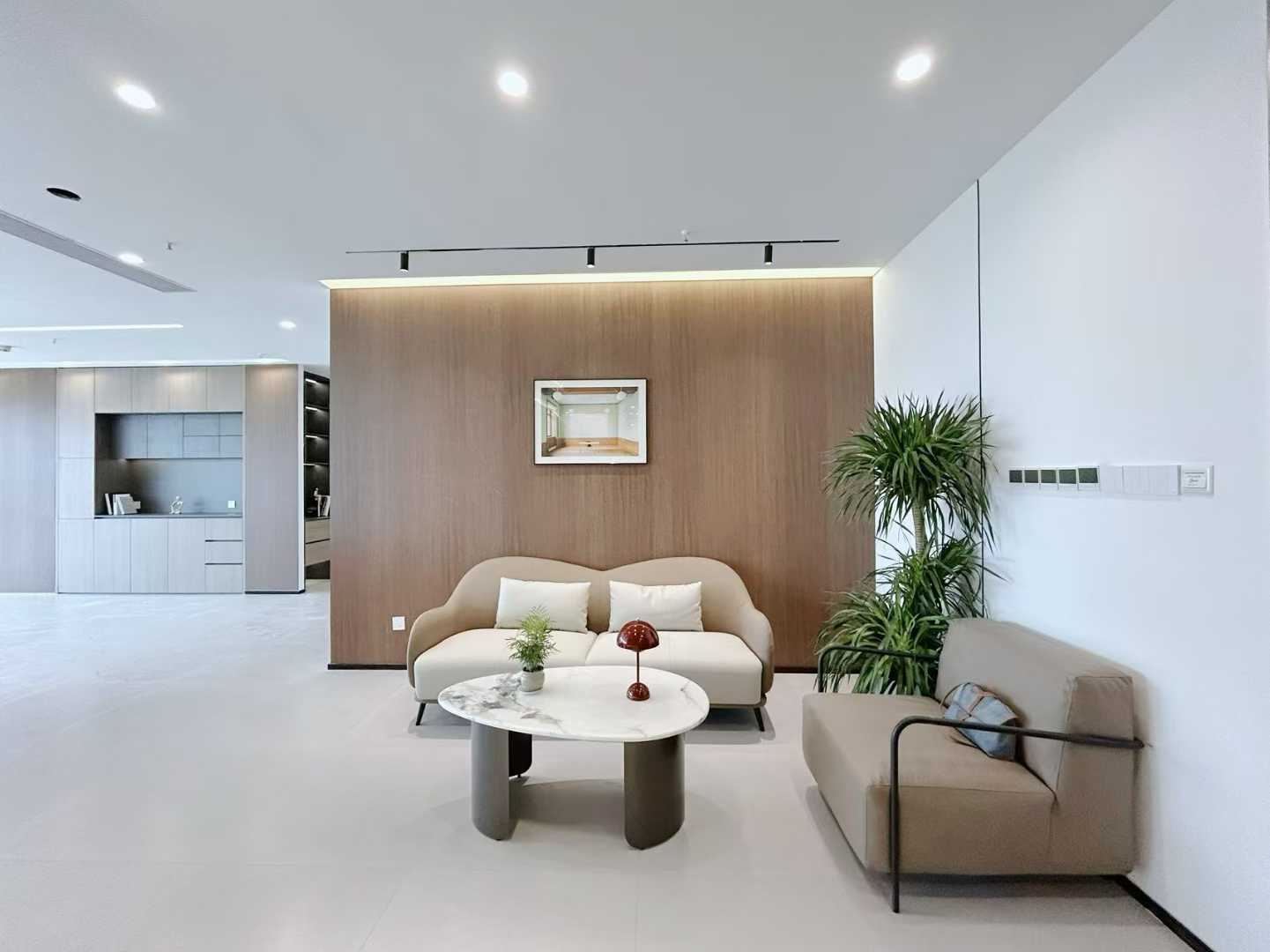 1号线高新地铁四百米 按套出租 7隔间40工位 精装带家具 装修巴适 超大老板间 电梯口 中航城市办公室出租