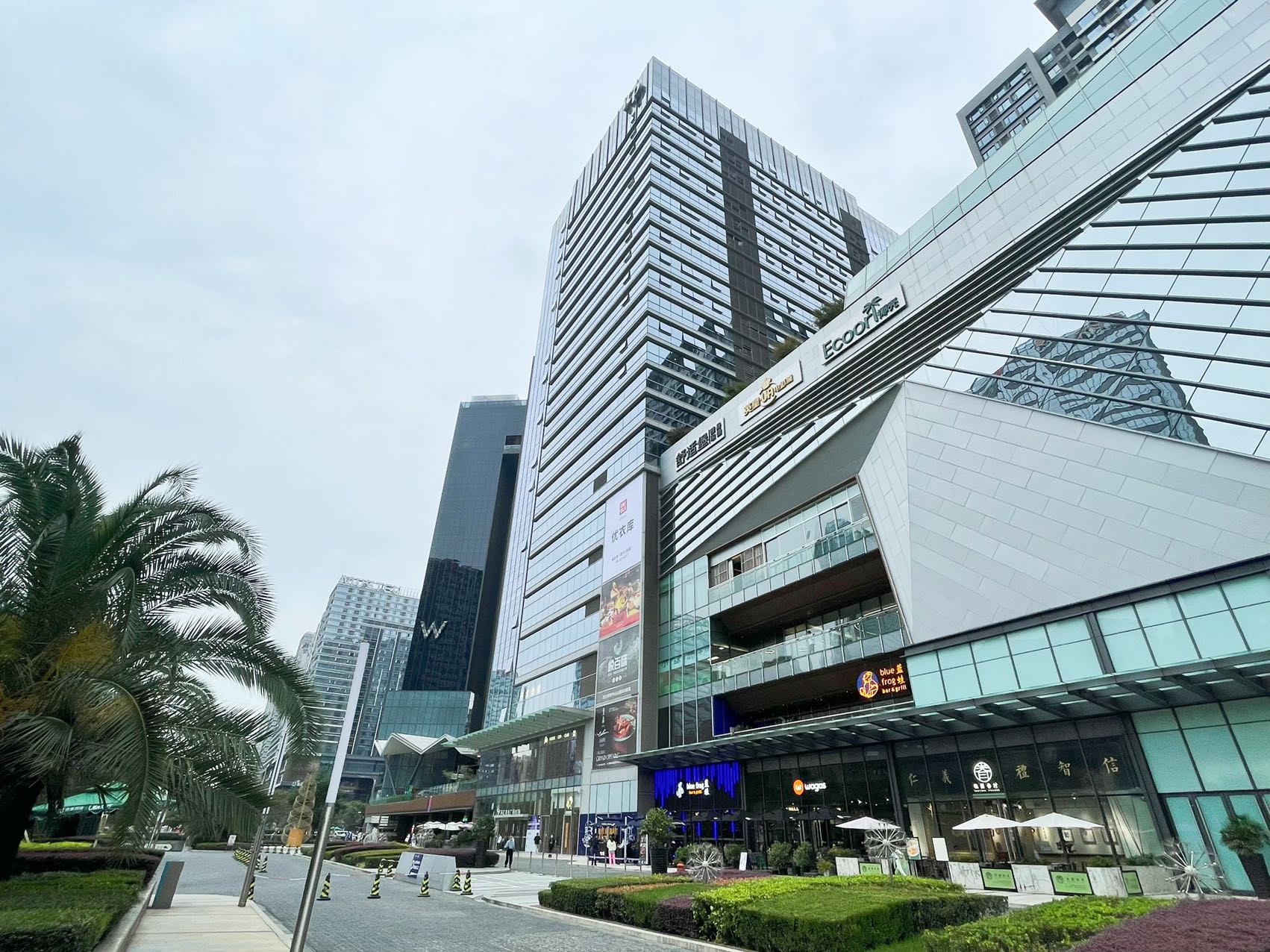 金融城经典小户型 3隔间12工位无加时费 特价12800元含物业费含家具 核心地段 誉峰国际办公室出租