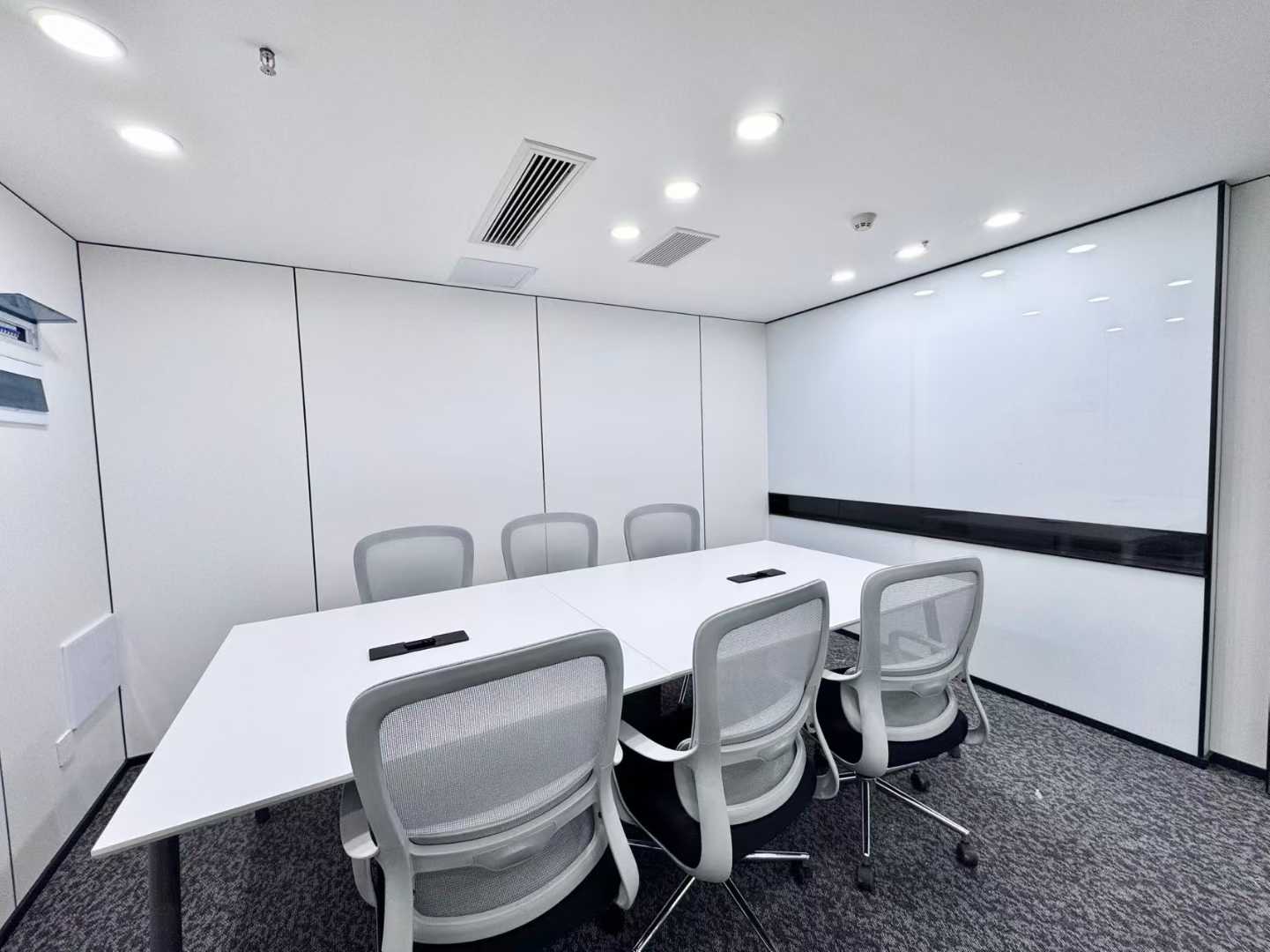 红牌楼新楼盘户型方正 243平 4隔间20工位 通透大气 24小时空调 鼎冠中心办公室出租