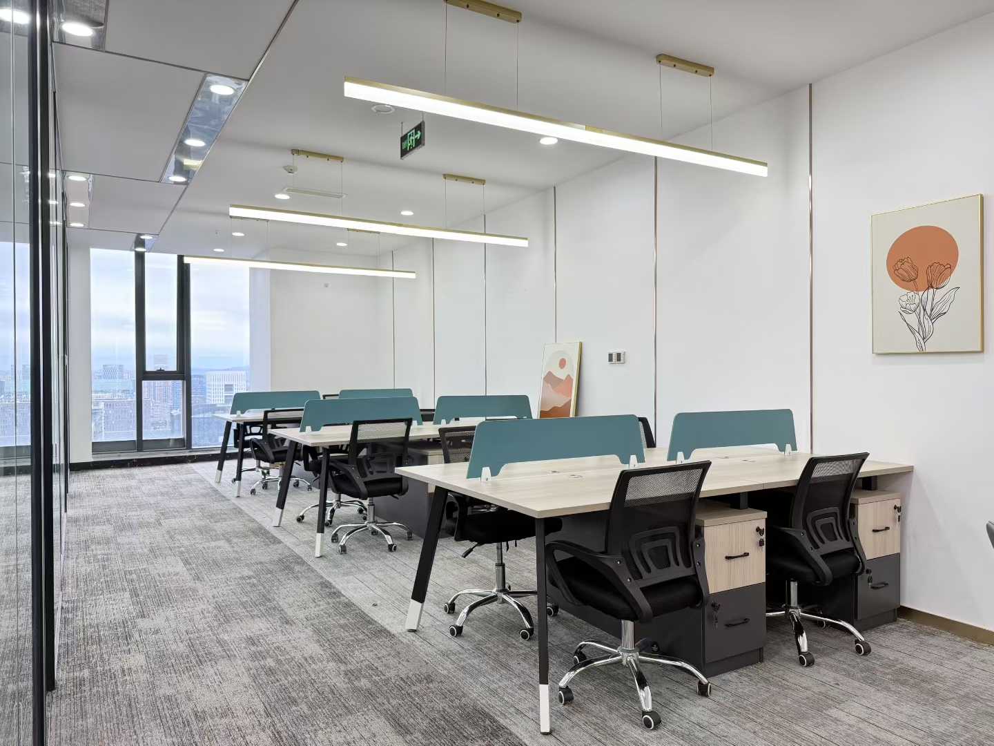 市一医院地铁口 208平 4隔间16工位 大会议室 大老板间 业主直租 精装带家具 仁和春天国际办公室出租