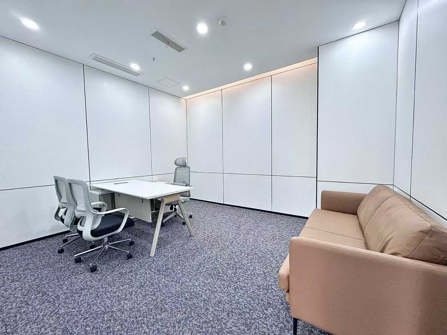 红牌楼新楼精装大面积 635.5平 6隔间+60工位+1大会议室 24小时空调 电梯口 鼎冠中心办公室出租