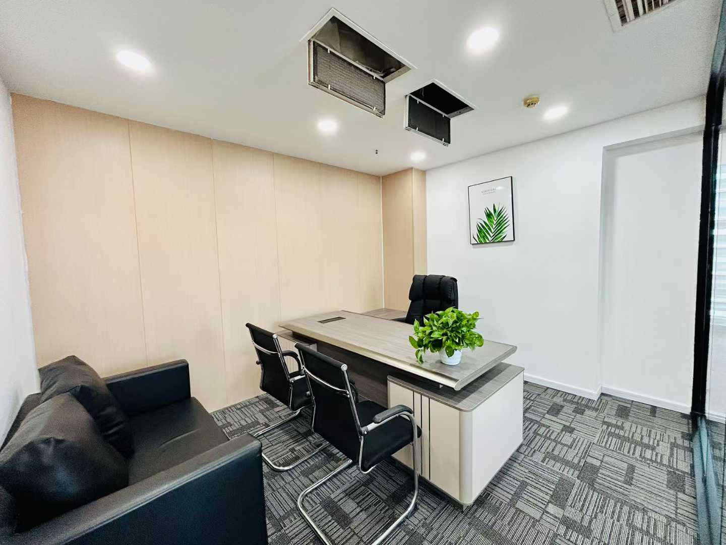 红牌楼版块精装户型 177平方 4隔间18工位 双面采光 落地大窗户 带家具 红牌楼广场办公室出租