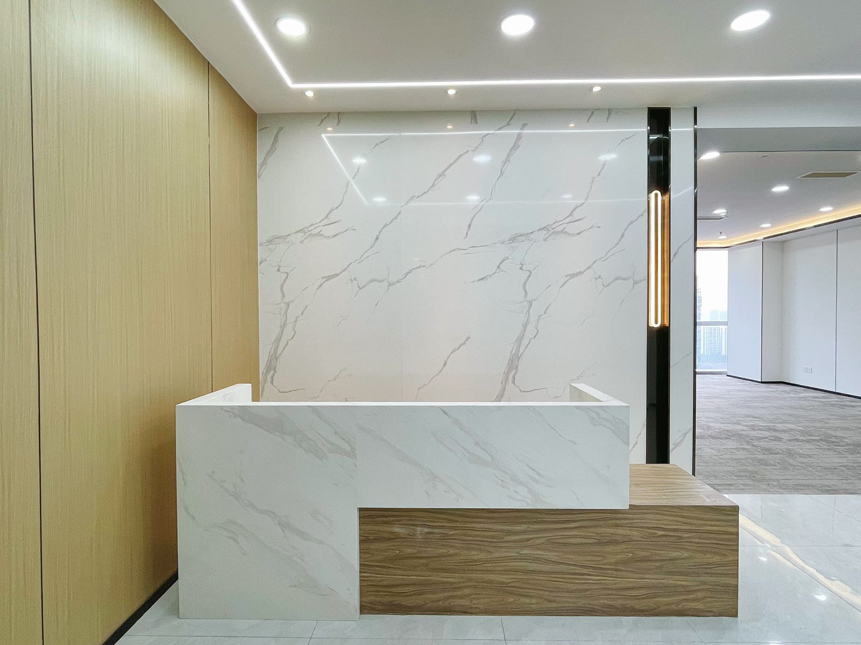 金融城经典小户型 3隔间12工位无加时费 特价12800元含物业费含家具 核心地段 誉峰国际办公室出租