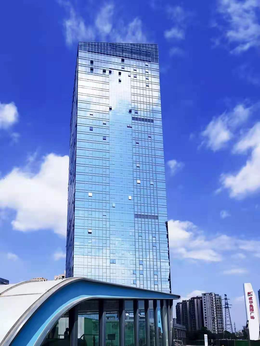 含物业 高层采光 成华区双店路地铁口精装办公室出租