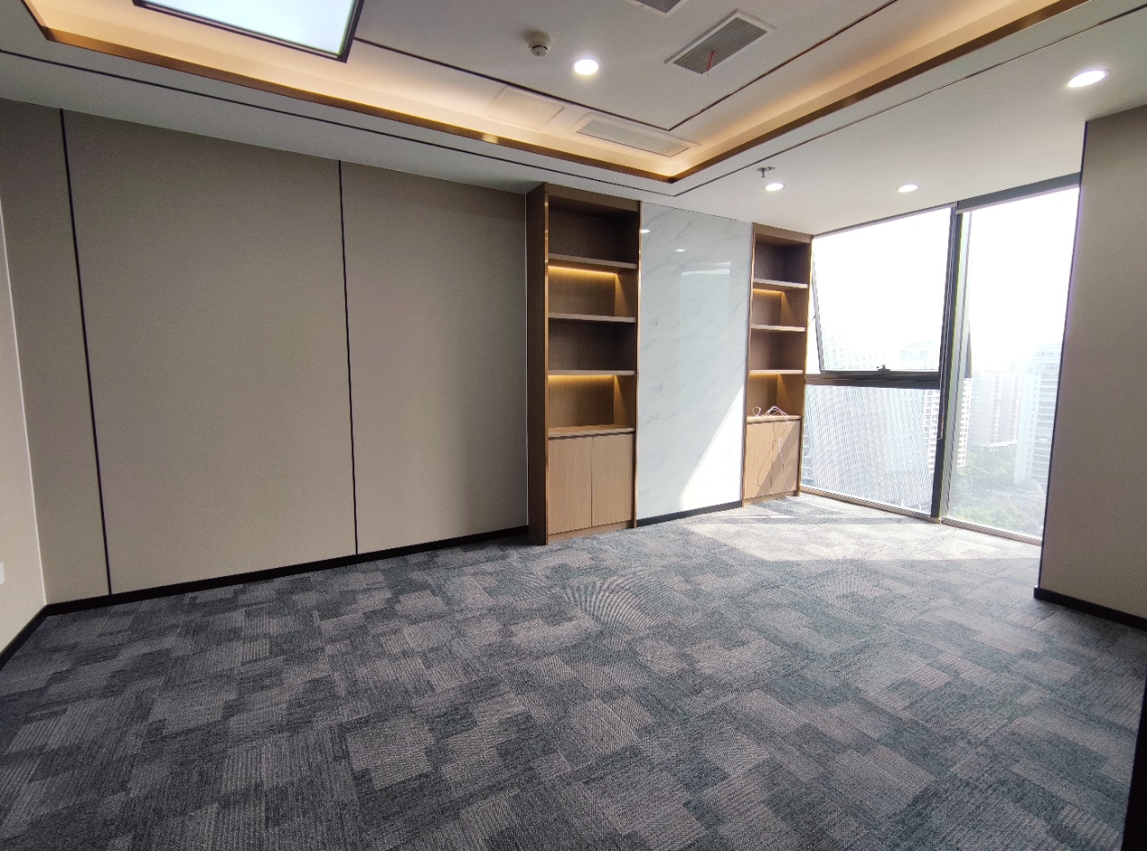 高新区金融城茂业中心精装153平小面积办公室 家具全配