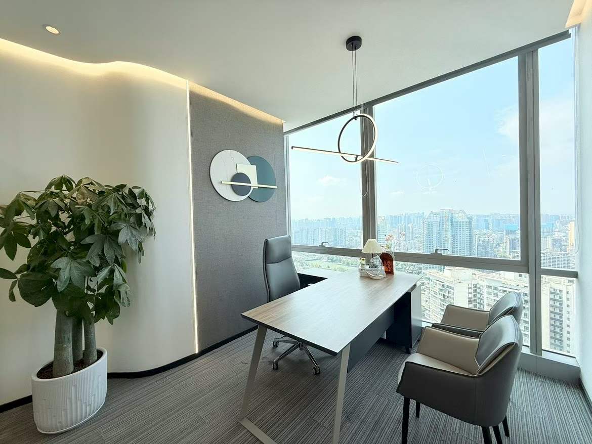 市中心东门大桥地铁口 紧邻春熙路 精品小面积3 隔间12工位 精装带家具 高区看河 时代8号办公室出租