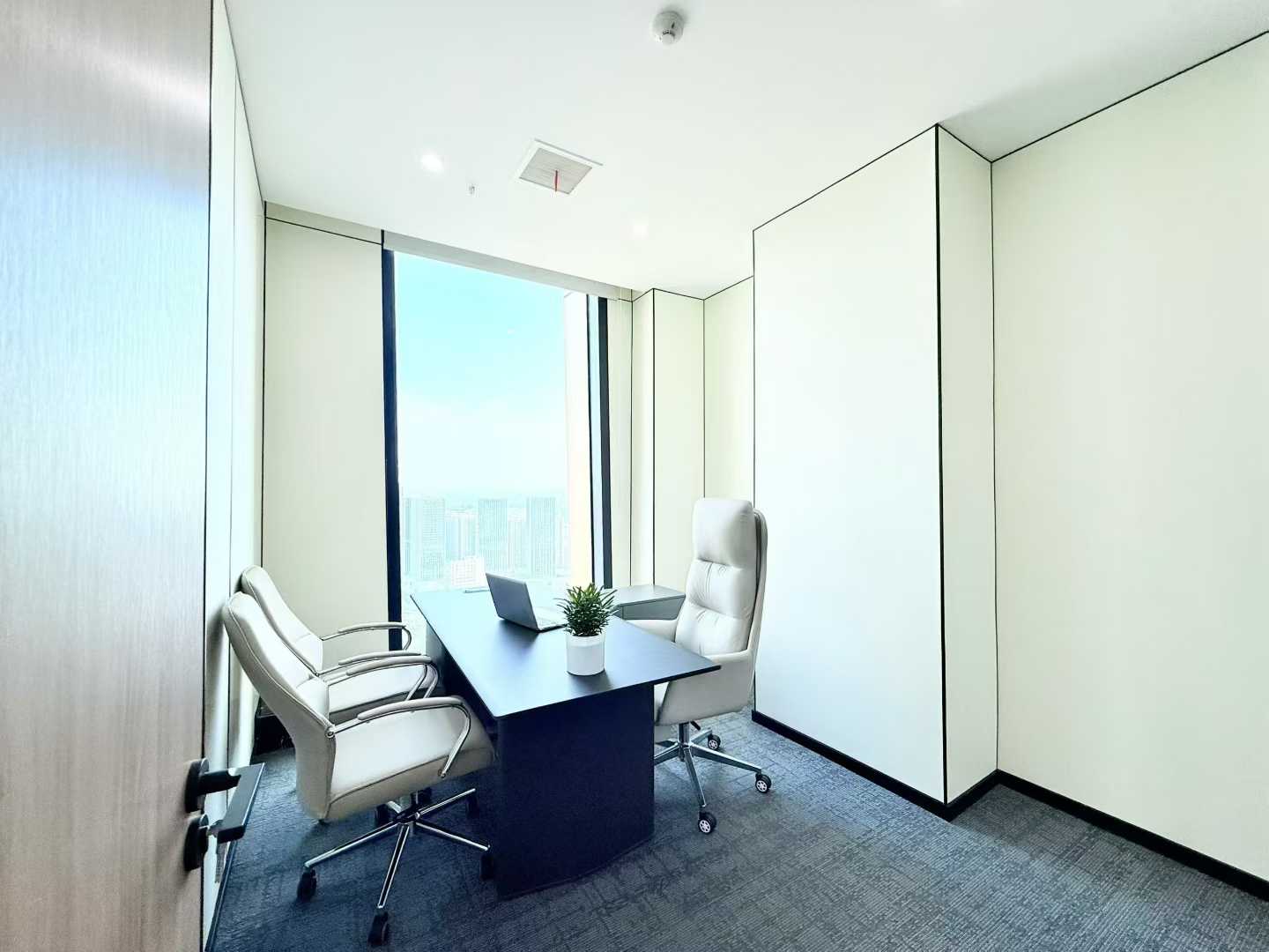 人民北路甲级楼宇 244平 4隔间18工位 精装带家具 品质装修 高区视野巴适 轻奢有格调 北成8号办公室出租