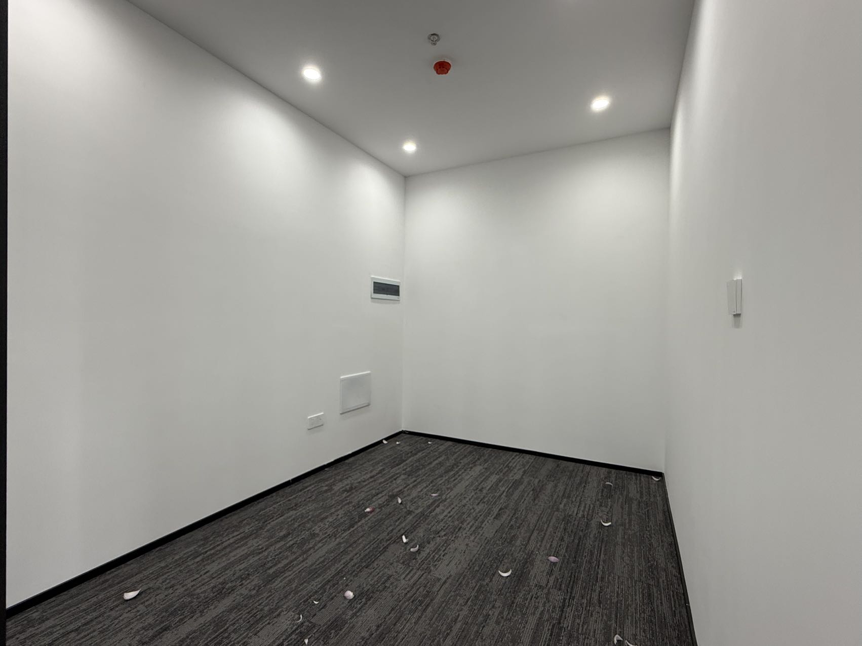 近天府五街地铁 按套出租 4隔间20工位 精装带家具 户型方正 园区氛围巴适 天府软件园办公室出租