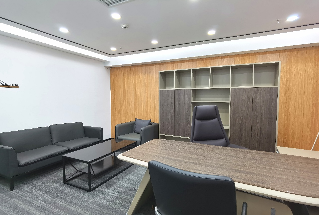 跃层 高新区锦城广场地铁口新世纪环球中心精装办公室带家具