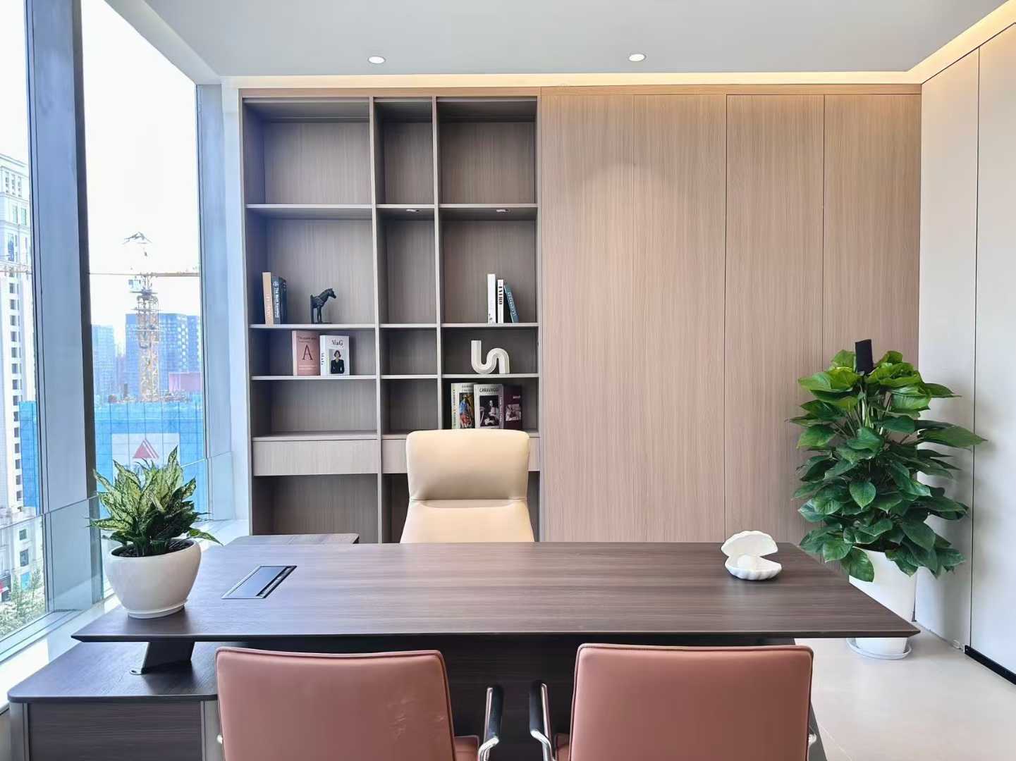 金融城甲级高品质楼盘 237平 4隔间30工位 利用率高 轻奢接待风 电梯口 中航国际办公室出租