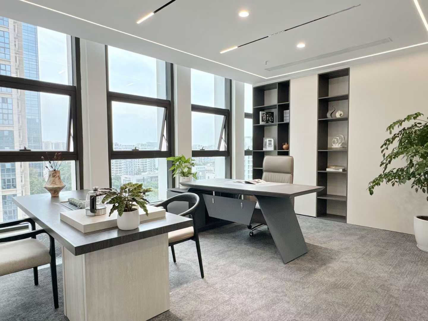 高新区三线交汇-孵化园地铁400米 3隔间30工位或者5隔间15工位 户型通透 含家具 中航国际交流中心办公室出租|高新区写字楼|高新区办公室|租小团