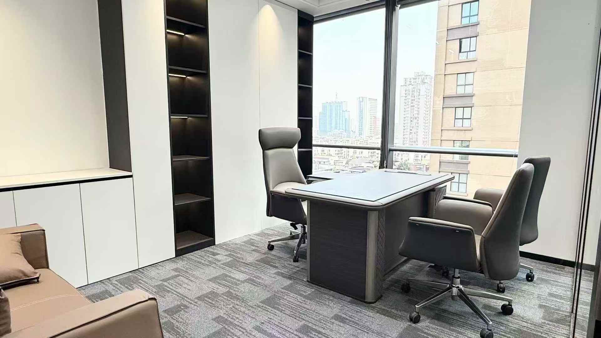 倪家桥甲级楼宇 141平 3隔间15工位 朝东户型 稀缺小户型 物业含空调使用费 保利中心办公室出租