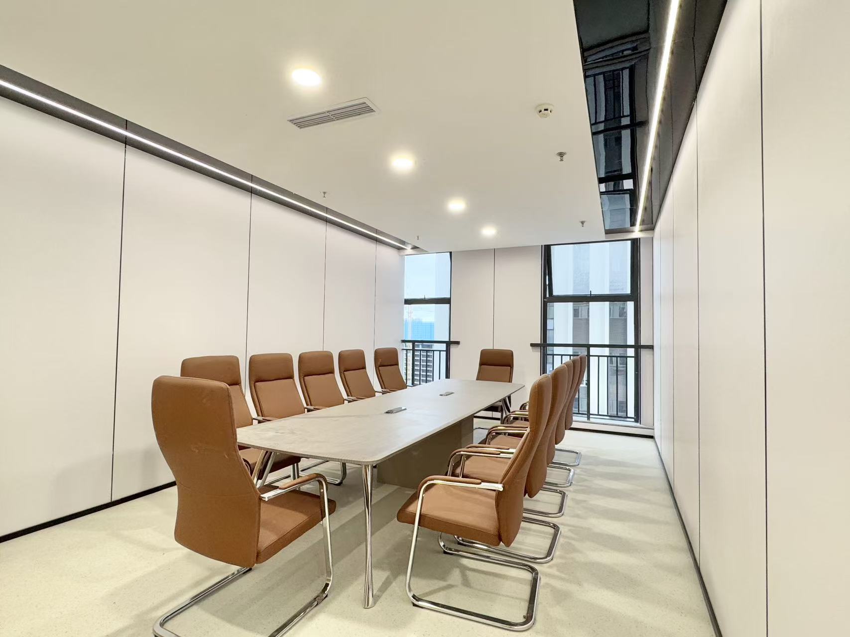 6号线金石路 三色路紧邻高新区金融城3期 552平方 8隔间60工位 双面采光 含物业费 中鼎国际办公室出租