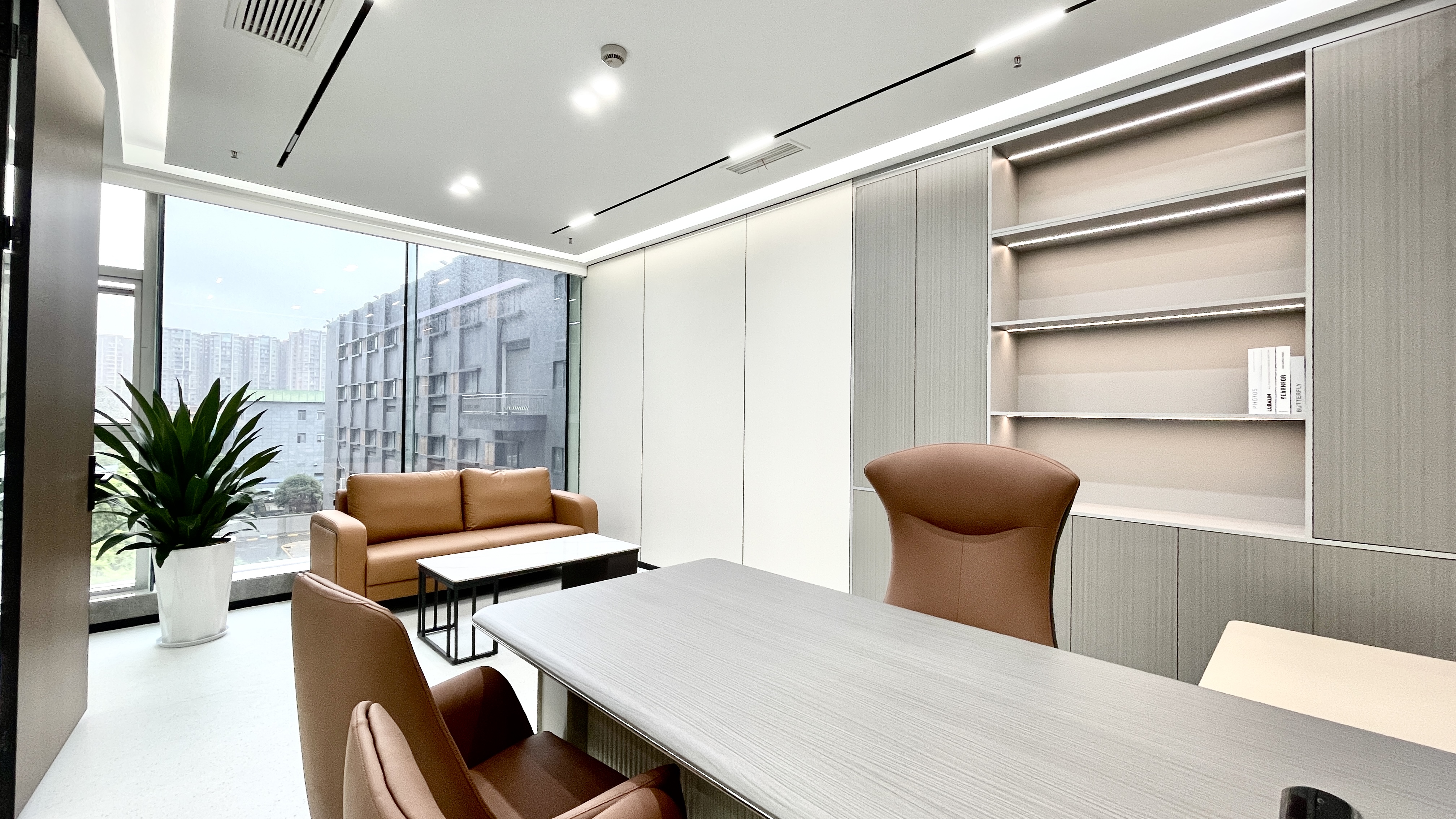 金融城园区办公 193.8平 3隔间18工位 24小时空调 整层打造 落地窗 精装带家具 天府新谷办公室出租