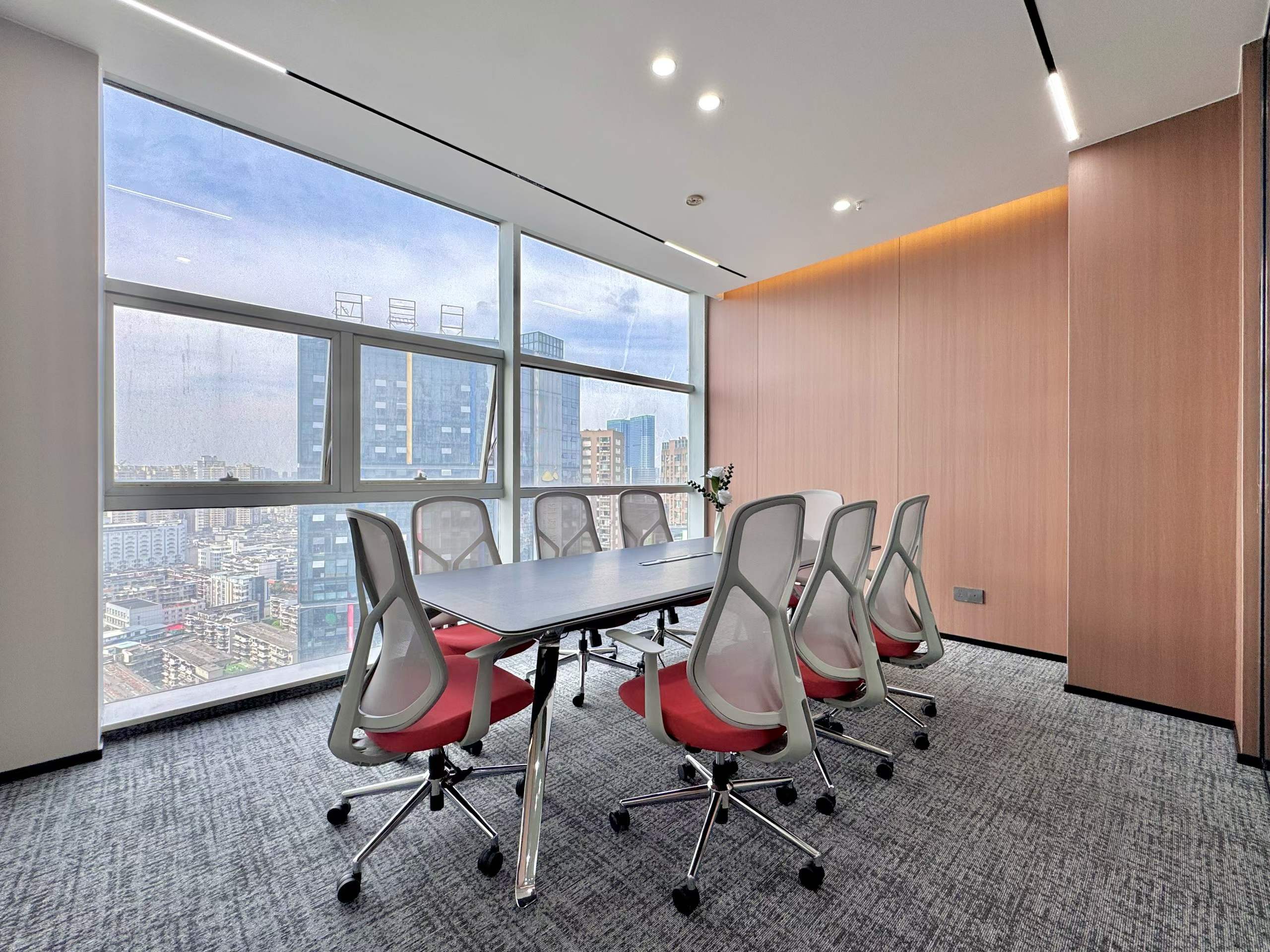 北一环花牌坊地铁口 249平 5隔间24工位 大老板间 方正利用率高  电梯口 带家具 新金泰大厦办公室出租