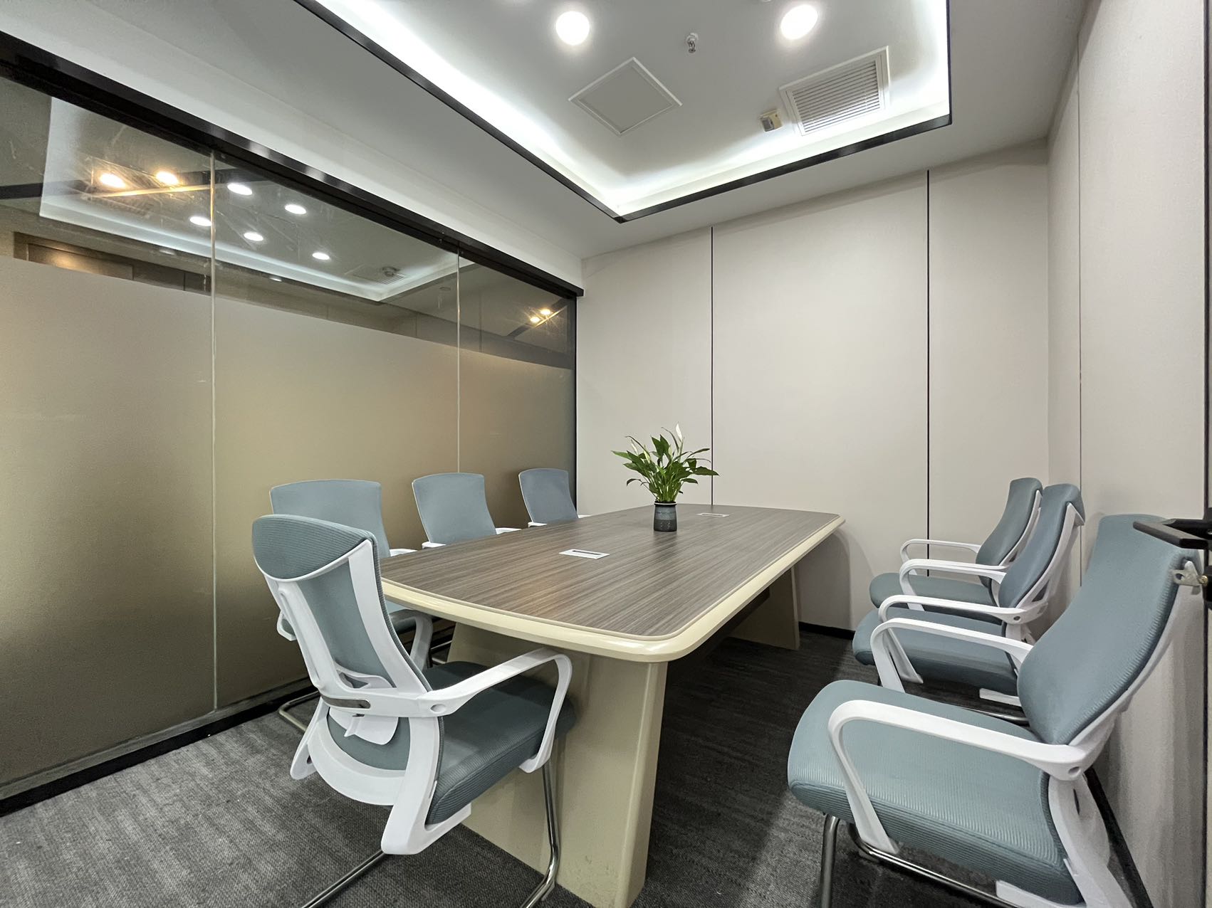 市中心东门大桥地铁 按套出租 3隔间16工位 报价含物业费含税 高区视野巴适 明宇金融广场办公室出租