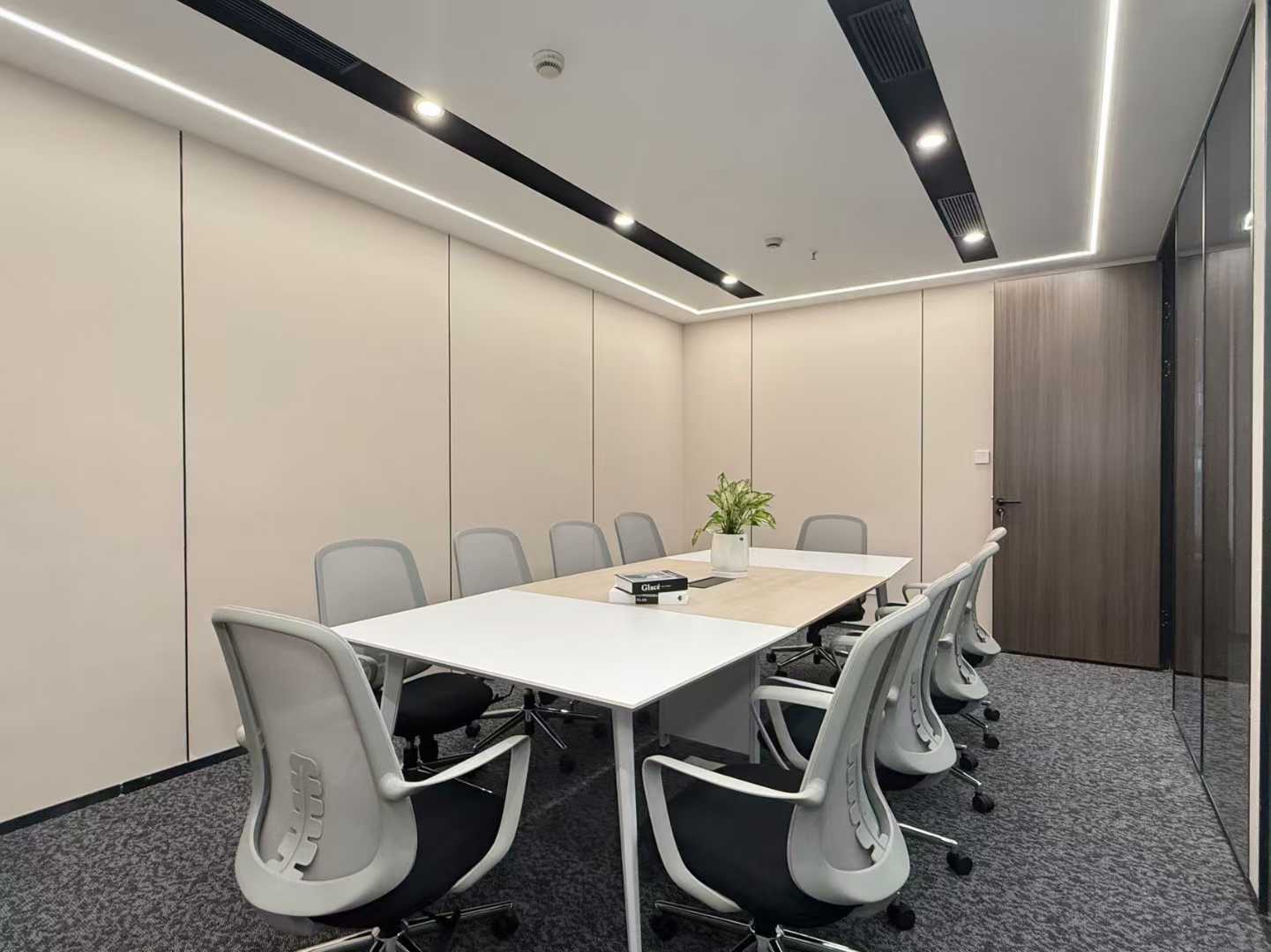 天府三街甲写双面采光精装户型 5隔间24工位 按套出租 含家具 户型灵活可变 香年广场办公室出租