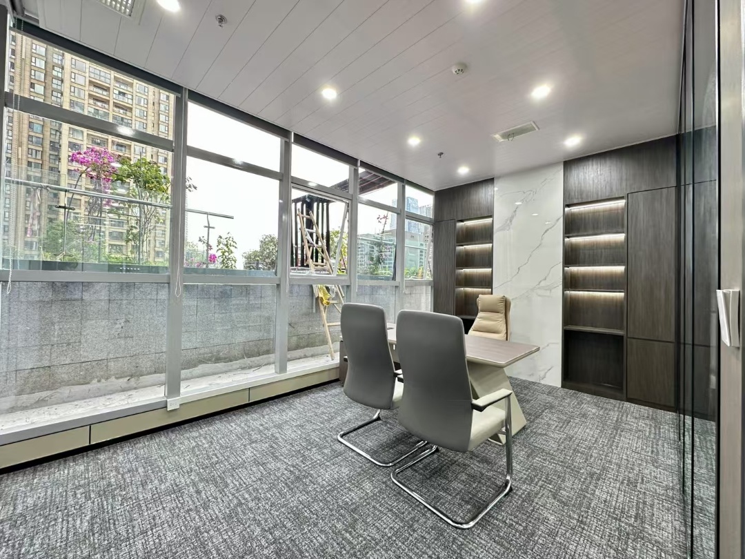 高新区孵化园地铁口小面积阳光房 137平 3隔间12工位 24小时空调含能耗费 带家具 嘉润国金中心办公室出租