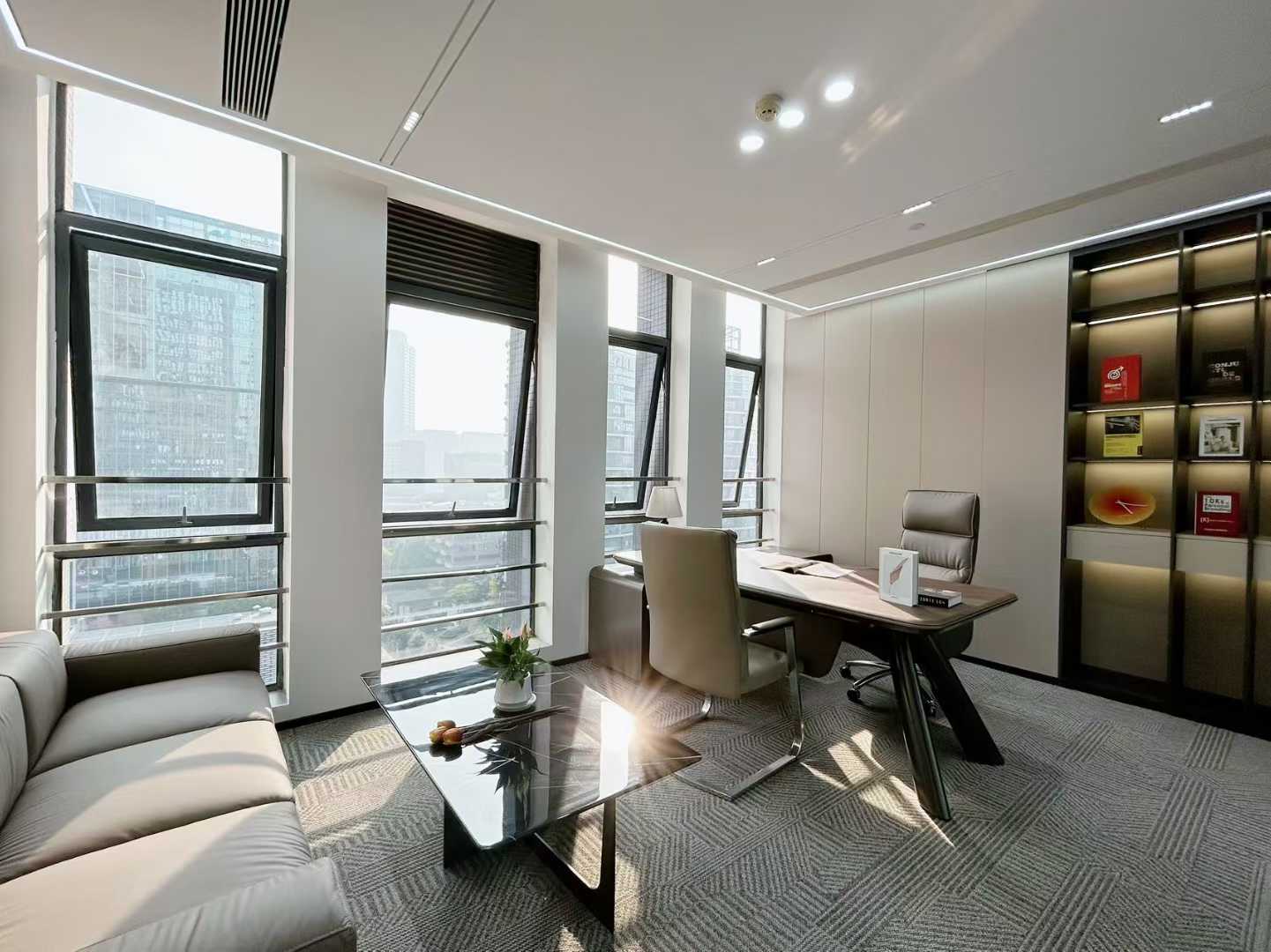 天府三街好房推荐 272.4平 4隔间24-32工位带前台 品质装修 航兴国际办公室出租