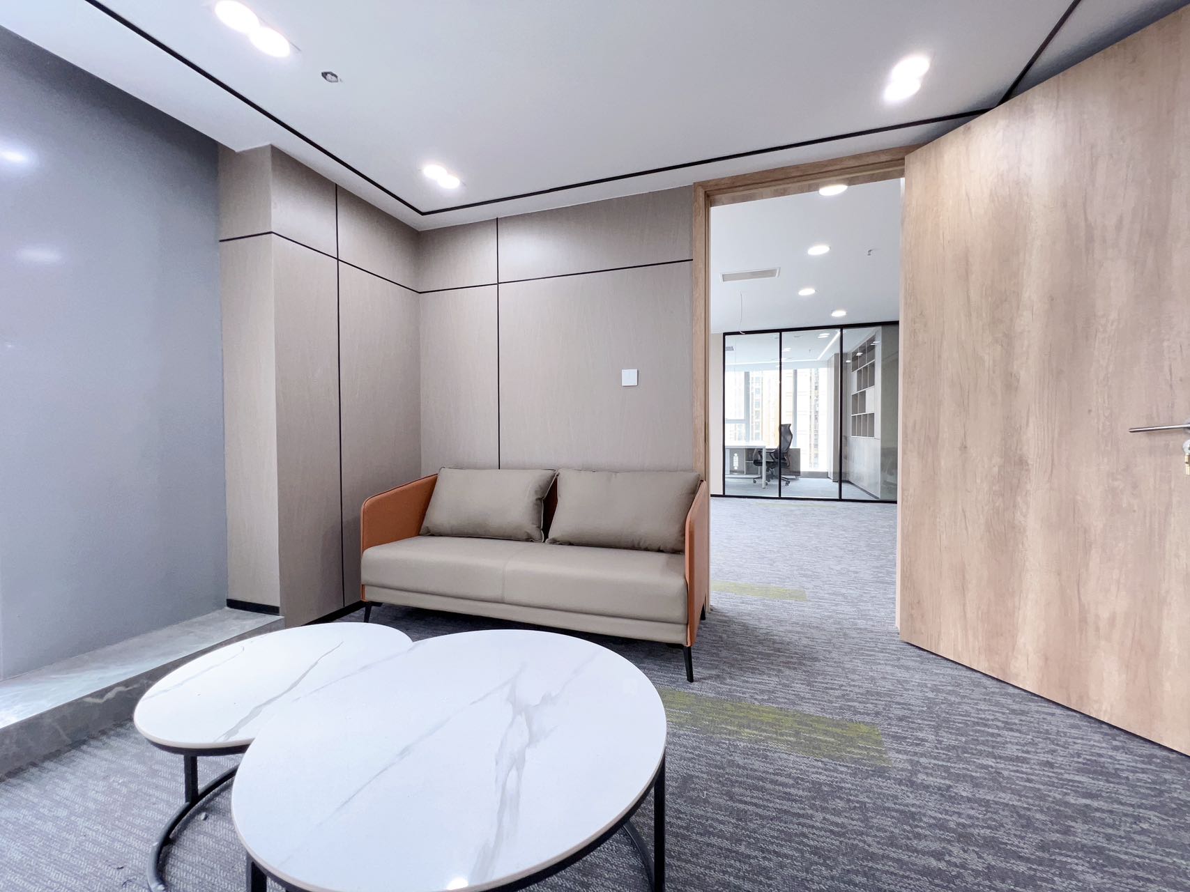 成都东站甲级写字楼 325平方 5隔间24工位 双面采光 24小时空调随时可控 中环国际办公室出租