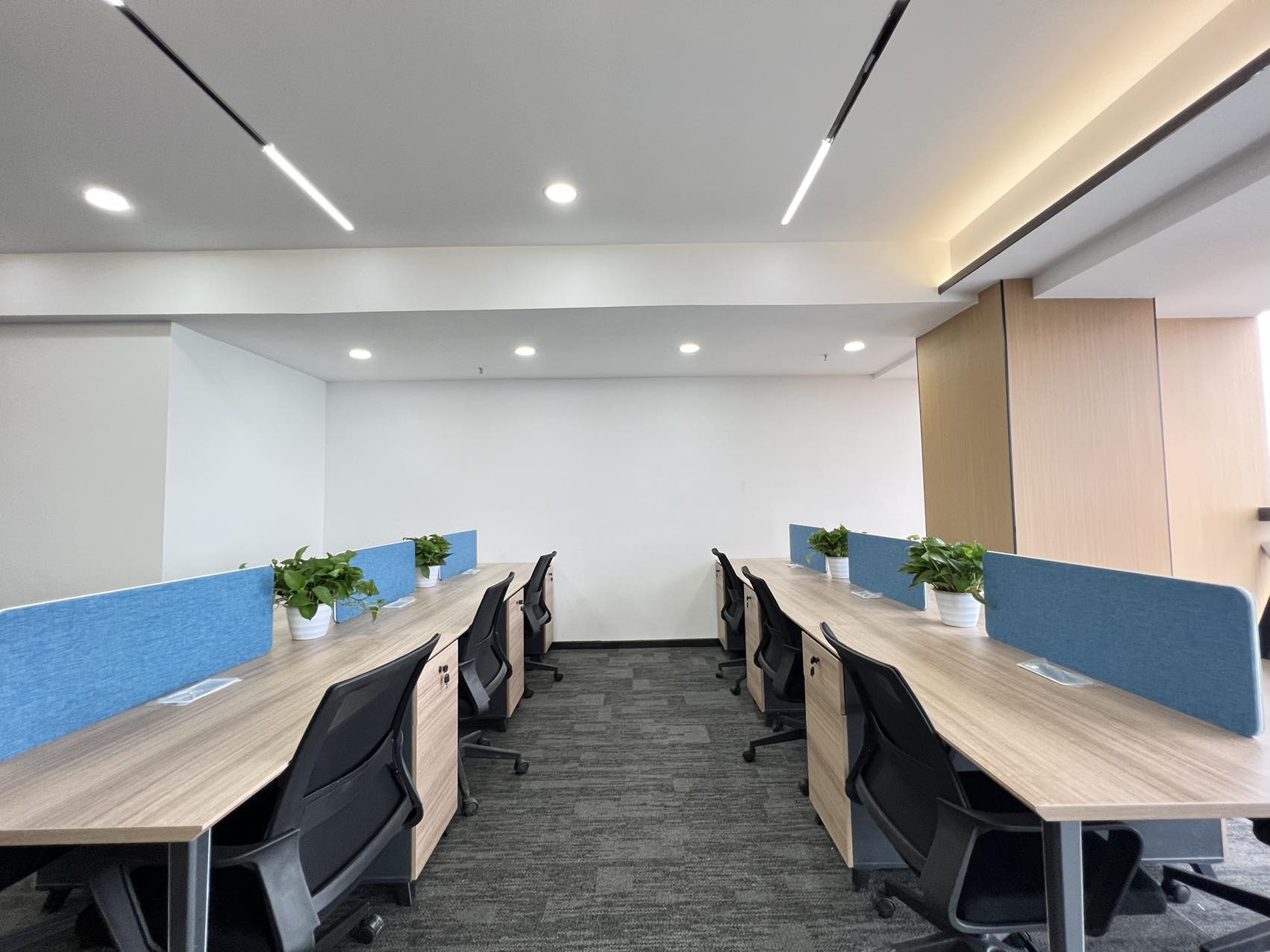 高新区高新地铁口茂业中心178平精装办公室 全新带家具 采光通透 含物业