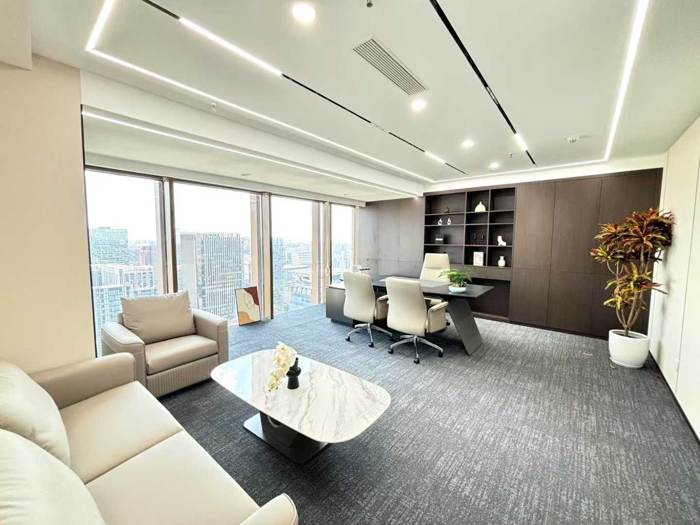 世纪城地铁口甲级楼宇 前台跳高大气 跃层319平 6隔间30工位 高区视野巴适 整层打造 东方希望天祥办公室出租