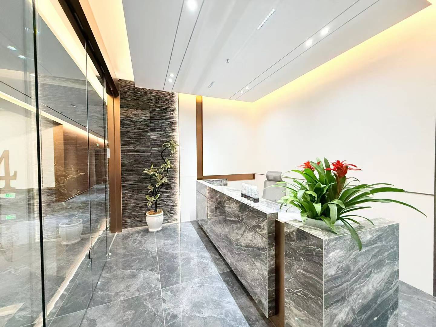 金牛区人民北路甲写 24小时空调301平方 4隔间36工位 近地铁 带共享配套设施 北成8号办公室出租