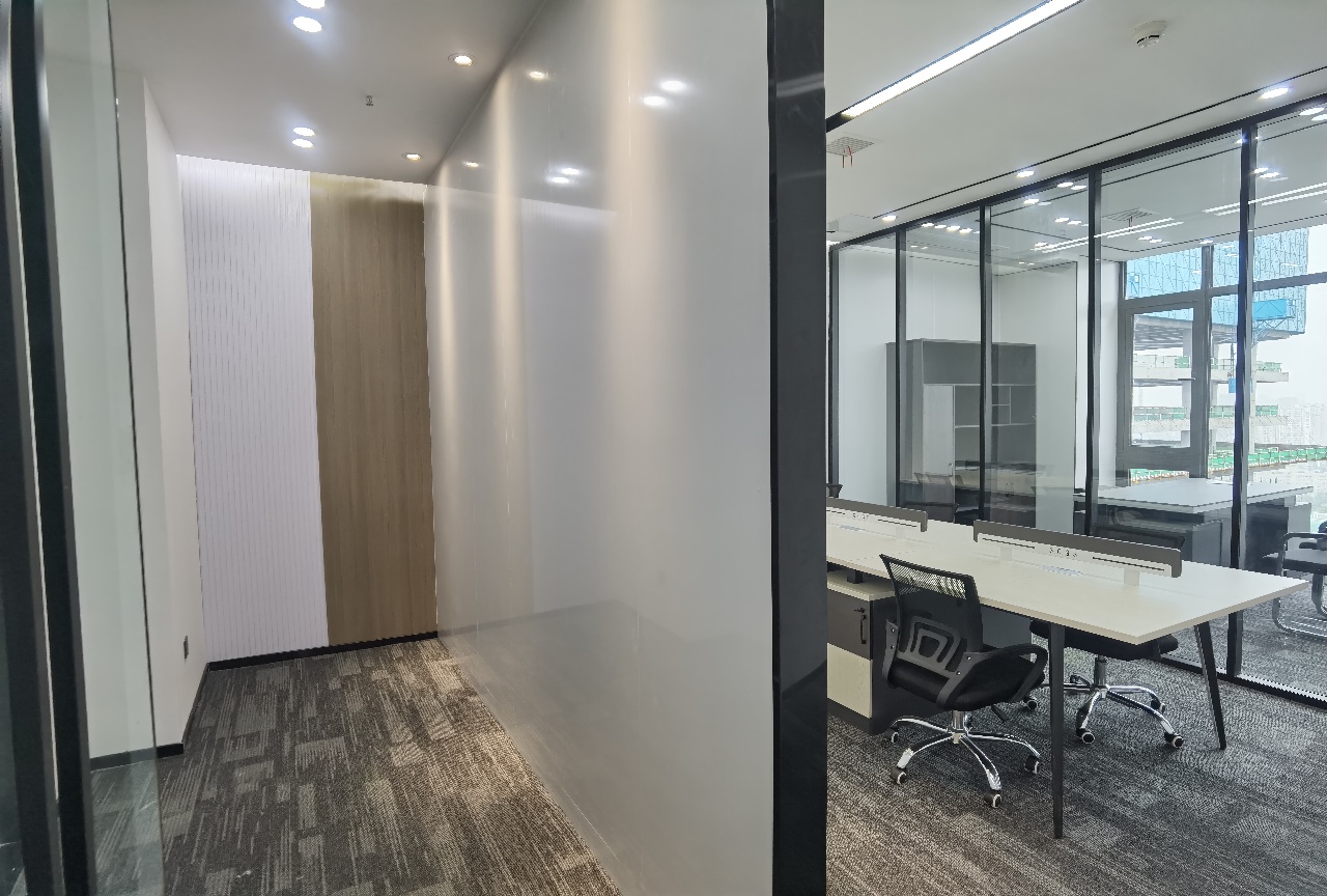 成华区理工大学龙光世纪中心64平小面积办公室出租 精装带家具