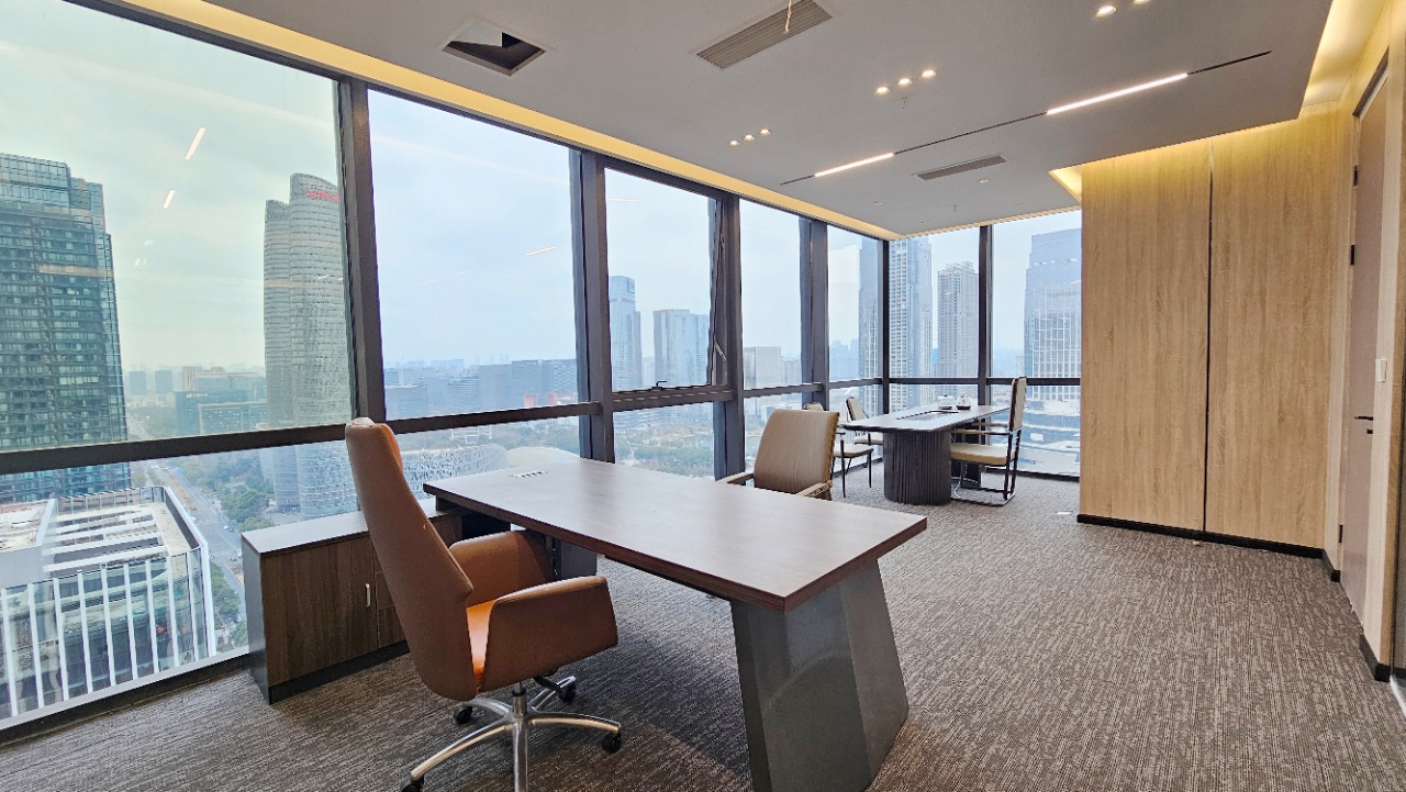 高新区核心CBD甲级楼盘 255平 4隔间18工位 交通方便 紧邻奥克斯 楚峰国际办公室出租