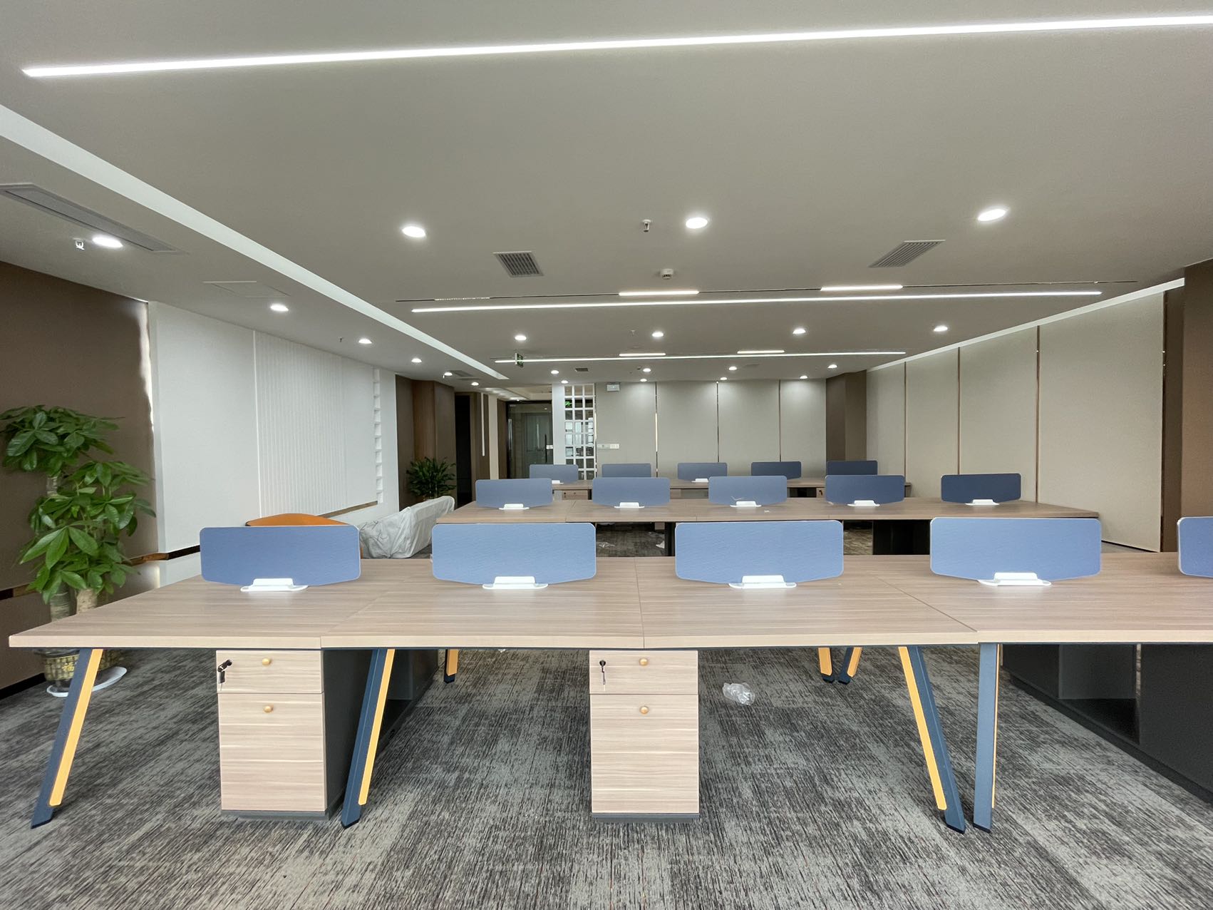 高新区环球中心266平精装办公室户型方正 采光通透 含物业 拎包入住