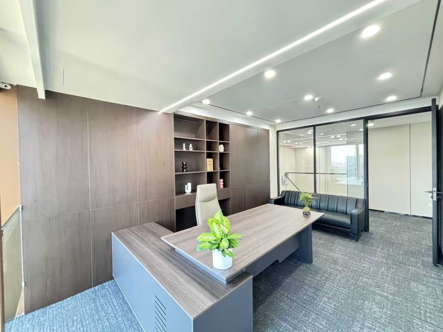 世纪城地铁口甲级楼宇 前台跳高大气 跃层319平 6隔间30工位 高区视野巴适 整层打造 东方希望天祥办公室出租