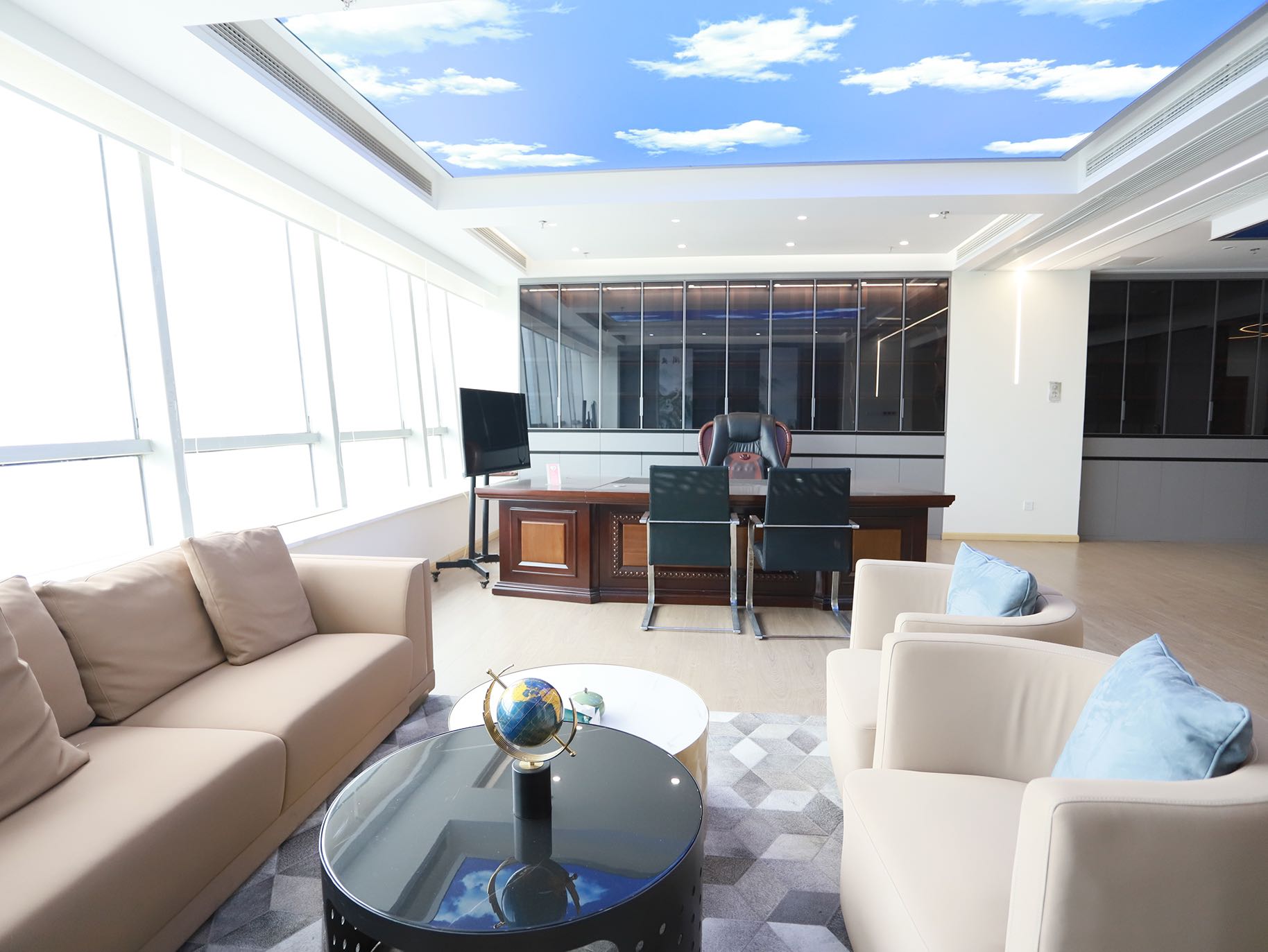 环球中心地铁口区位 建筑面积1949平大面积 17隔间工位150-200+ 层高高 24小时空调 高区视野巴适  环球中心办公室出租