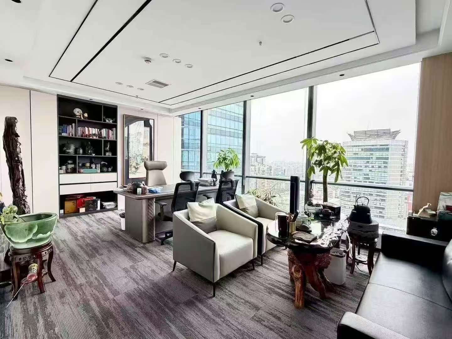 主城区1/8号线交汇-倪家桥地铁200米 含物业按套出租 7隔间50工位 工区双面采光 保利中心办公室出租