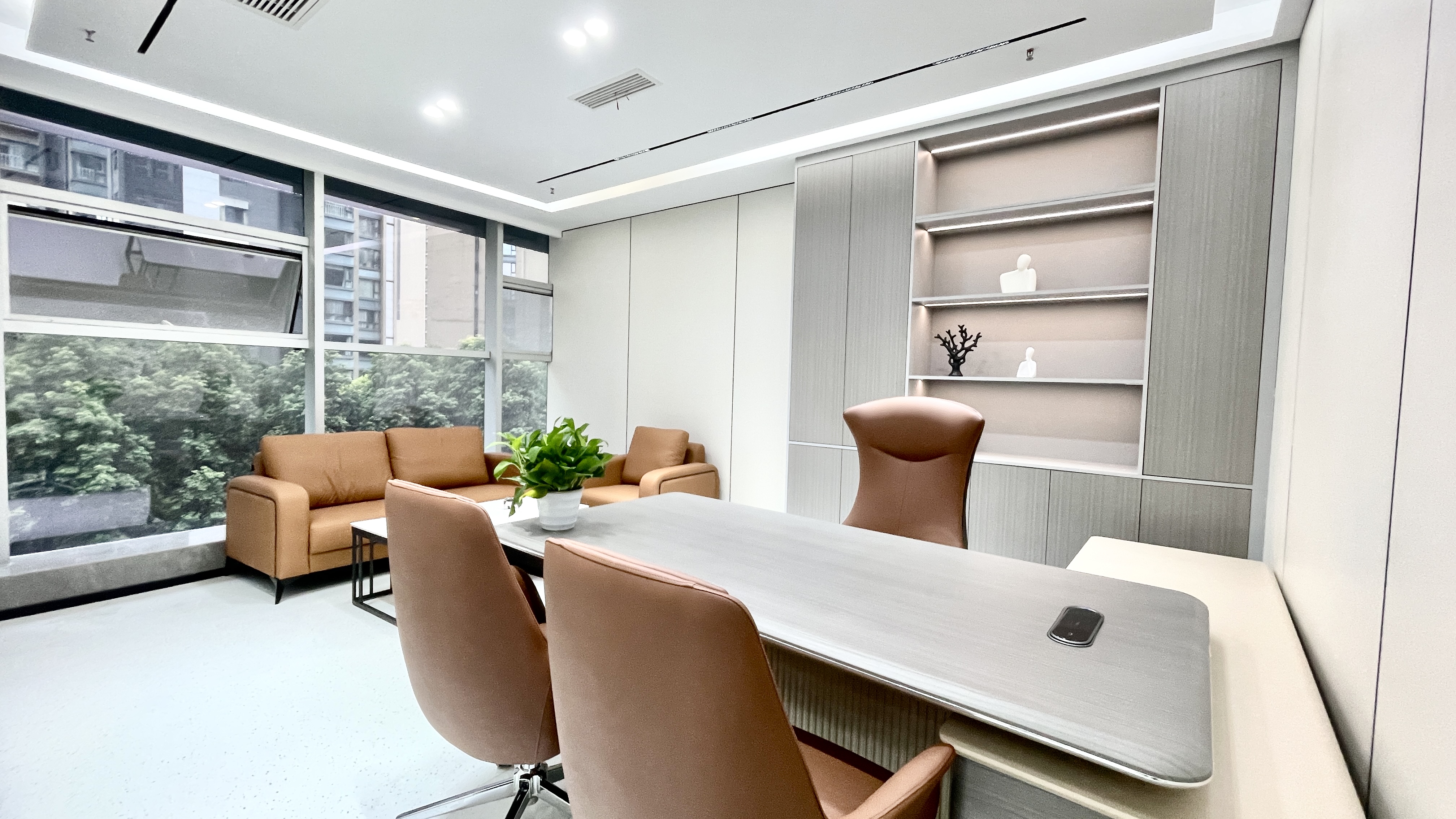 5号线市一医院地铁四五百米 整层打造24小时空调 279平 4隔间28工位 精装带家具 天府新谷办公室出租