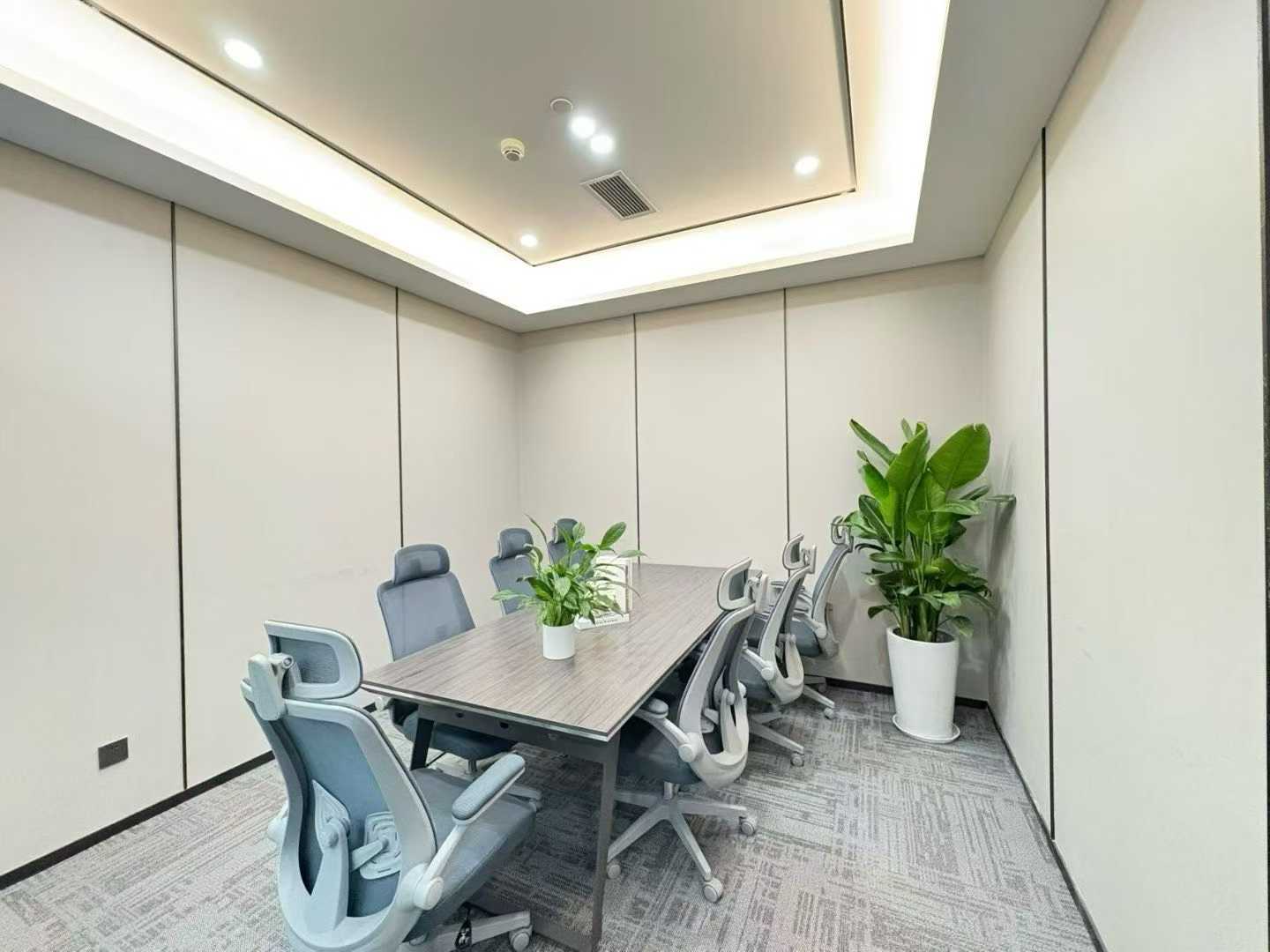 大源板块甲级楼盘精装出租 3隔间20工位 限时特价 价格带家具 高区视野巴适 复城国际T1办公室出租