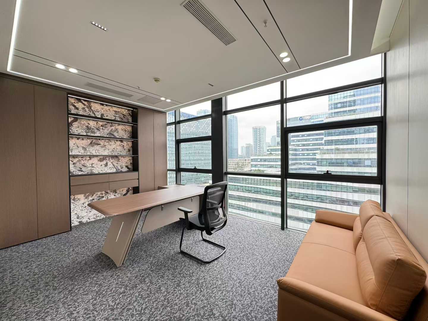 天府三街精装好房 双面采光 服务面积236平 24小时空调 含物业费 无惧加班 峰汇中心办公室出租