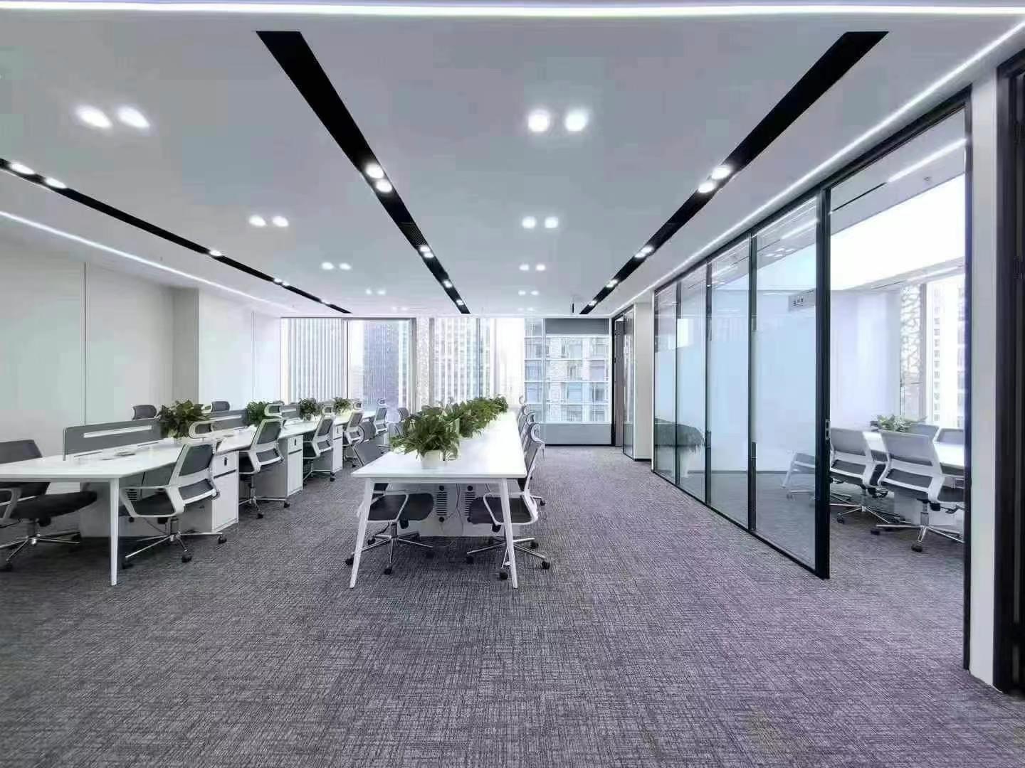 金融城甲写 248平方 4隔间20工位 精装带家具 双面采光 户型方正 中航国际广场办公室出租