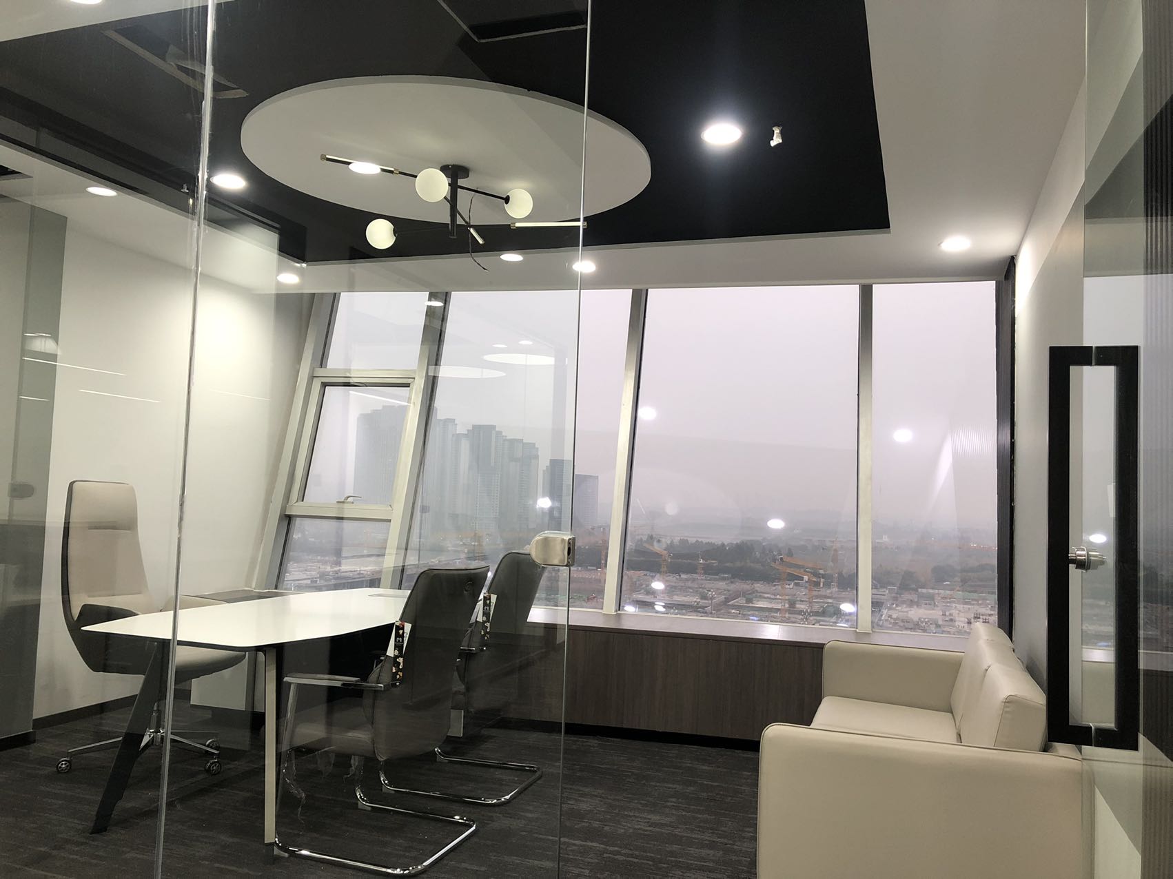 高新区新世纪环球中心精装222平办公室,户型方正 采光好