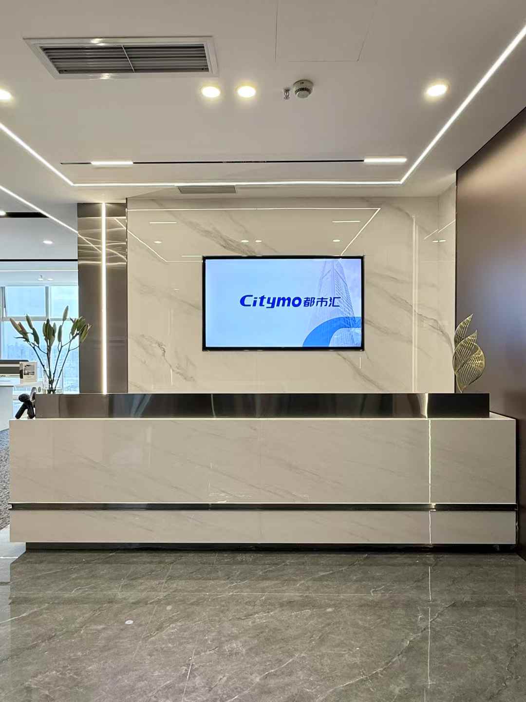 高新天府街甲级精装户型 288平 4隔间24工位 高区视野巴适 双面采光 形象墙带电子显示屏 香年广场办公室出租