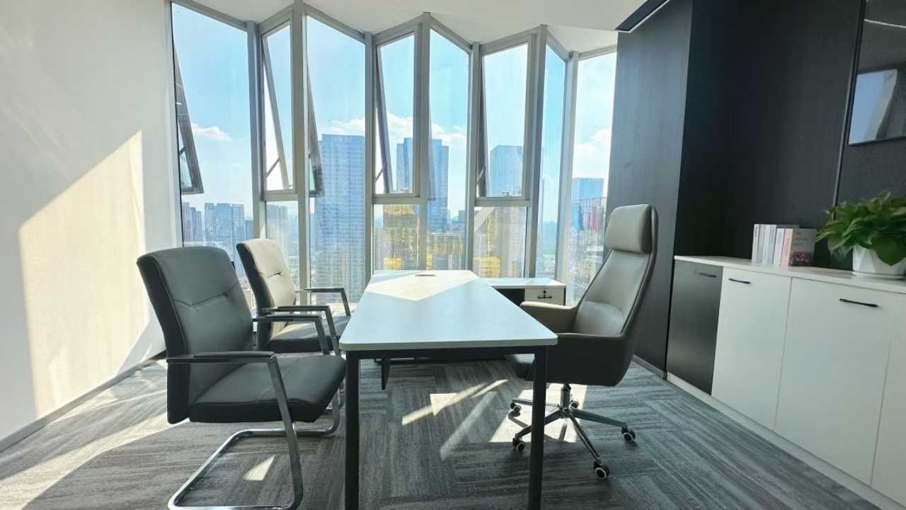 南门9号线芯岛地铁三四百米 410平 双面采光 6隔间20工位 大会议室 空调早8晚10 嘉煜金融科技中心办公室出租