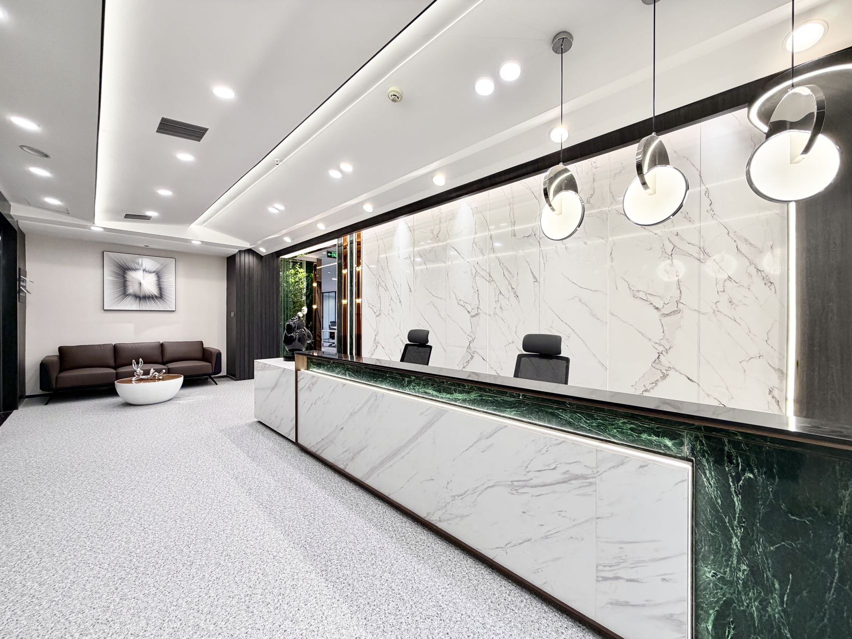 桐梓林甲级写大面积 9隔间50工位带接待区休闲区 采光面大 带家具 新希望大厦办办公室出租