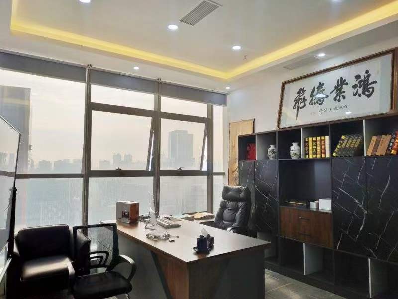 谢威中心 385平米 6办公室+50工位