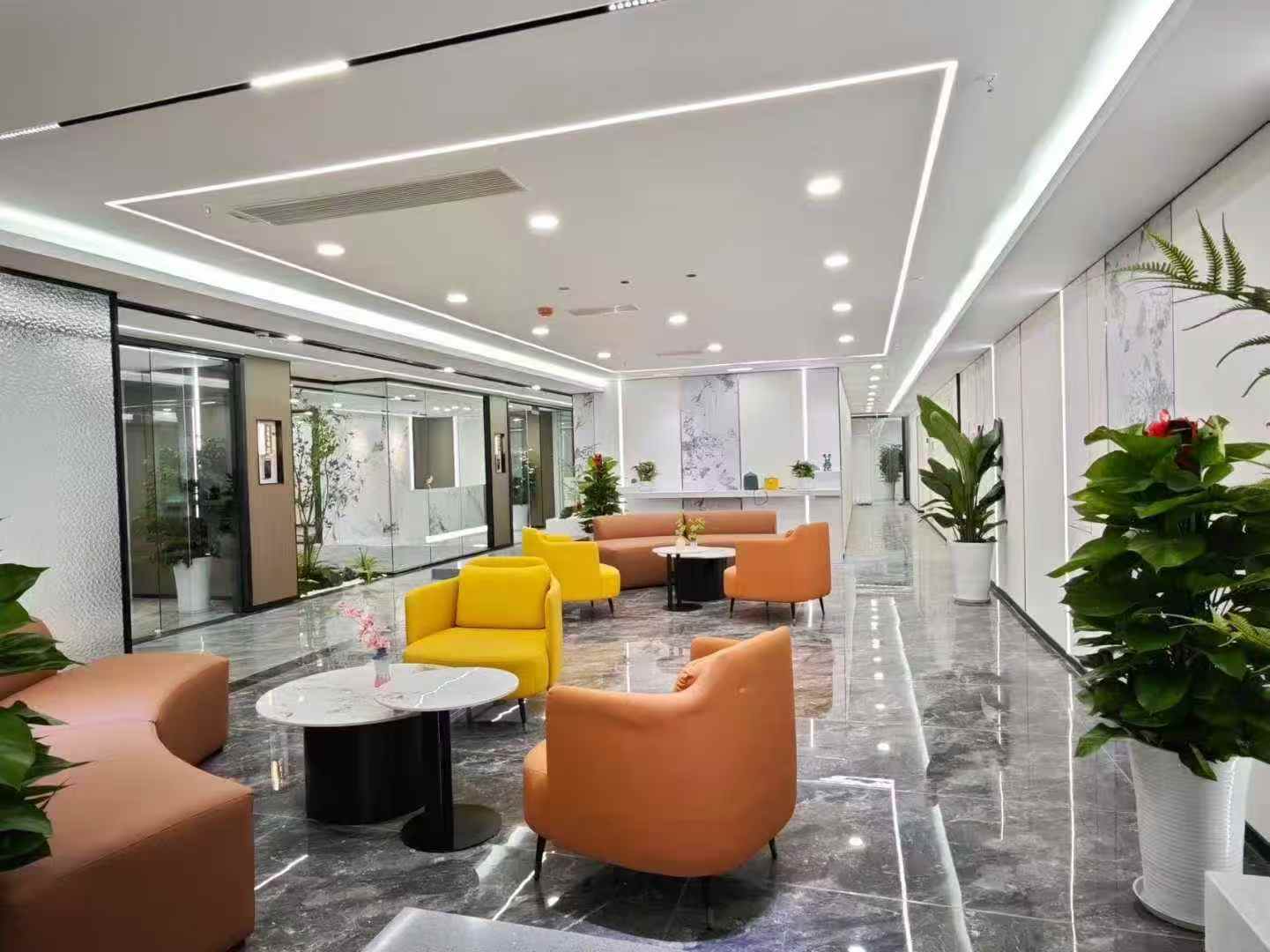 高新区创业小户型 市一医院地铁三四百米 按套出租 1隔间12工位 报价含物业费 天府新谷办公室出租