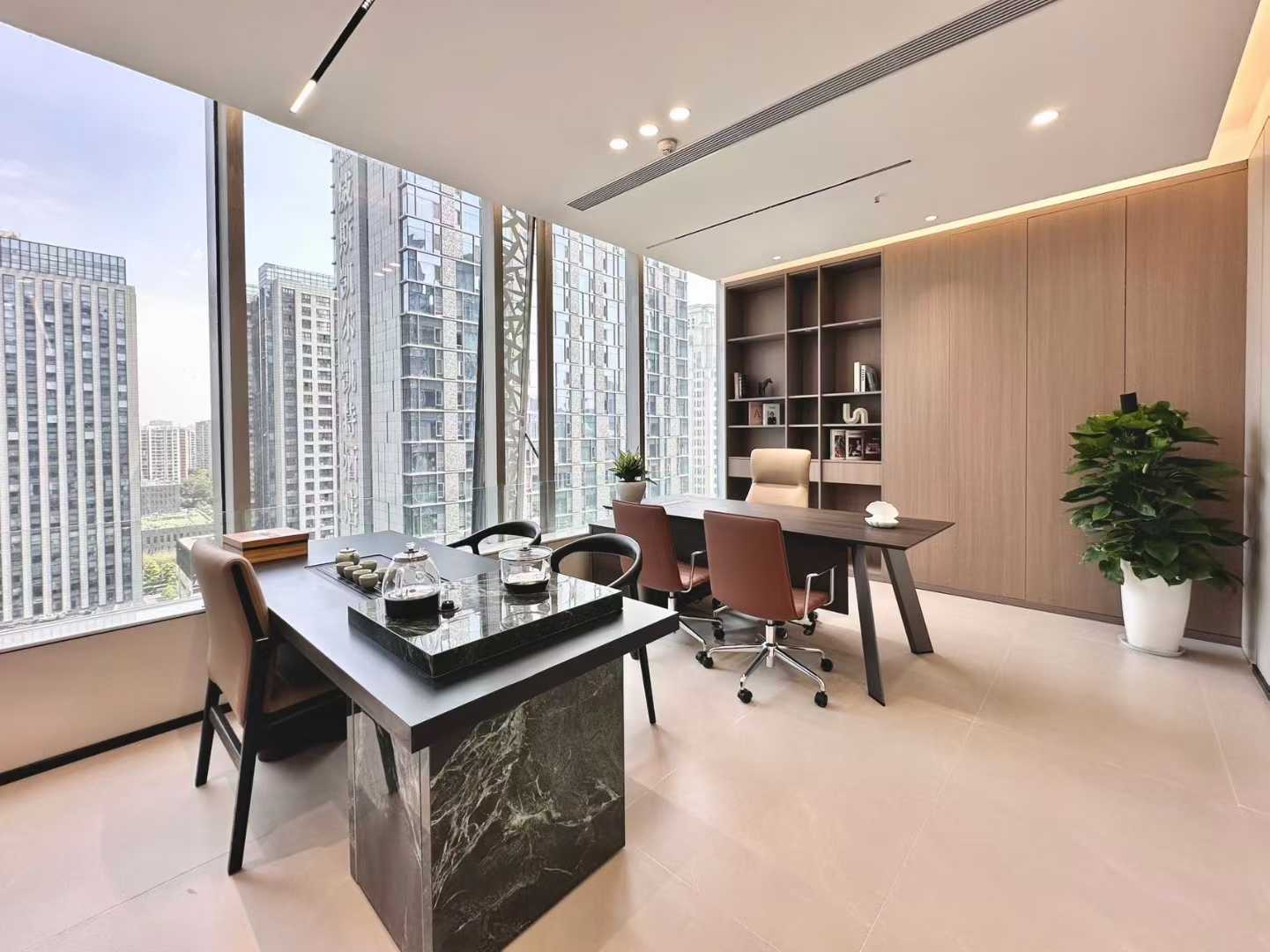 金融城甲级高品质楼盘 237平 4隔间30工位 利用率高 轻奢接待风 电梯口 中航国际办公室出租