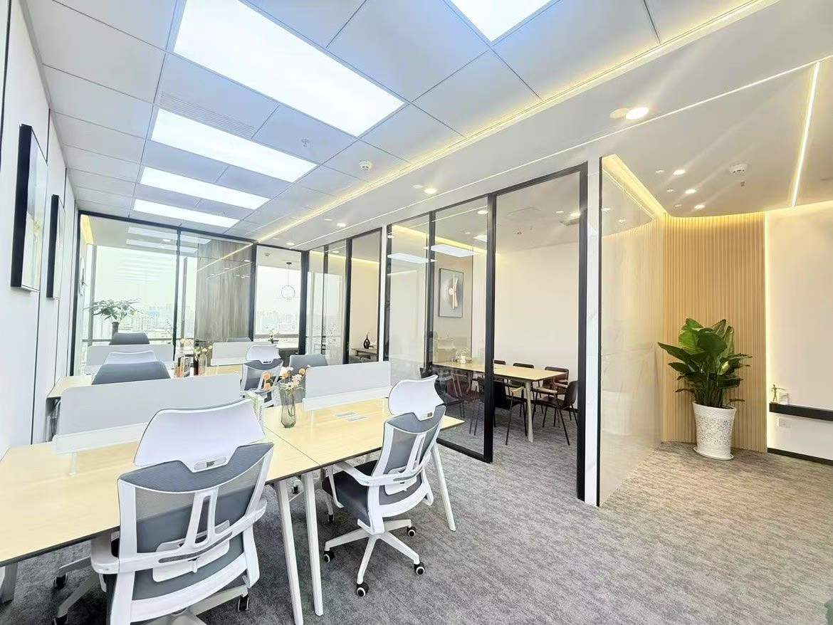 市中心东门大桥地铁口特价小面积按套出租 3隔间10工位 视野无遮挡 含物业费 时代8号办公室出租