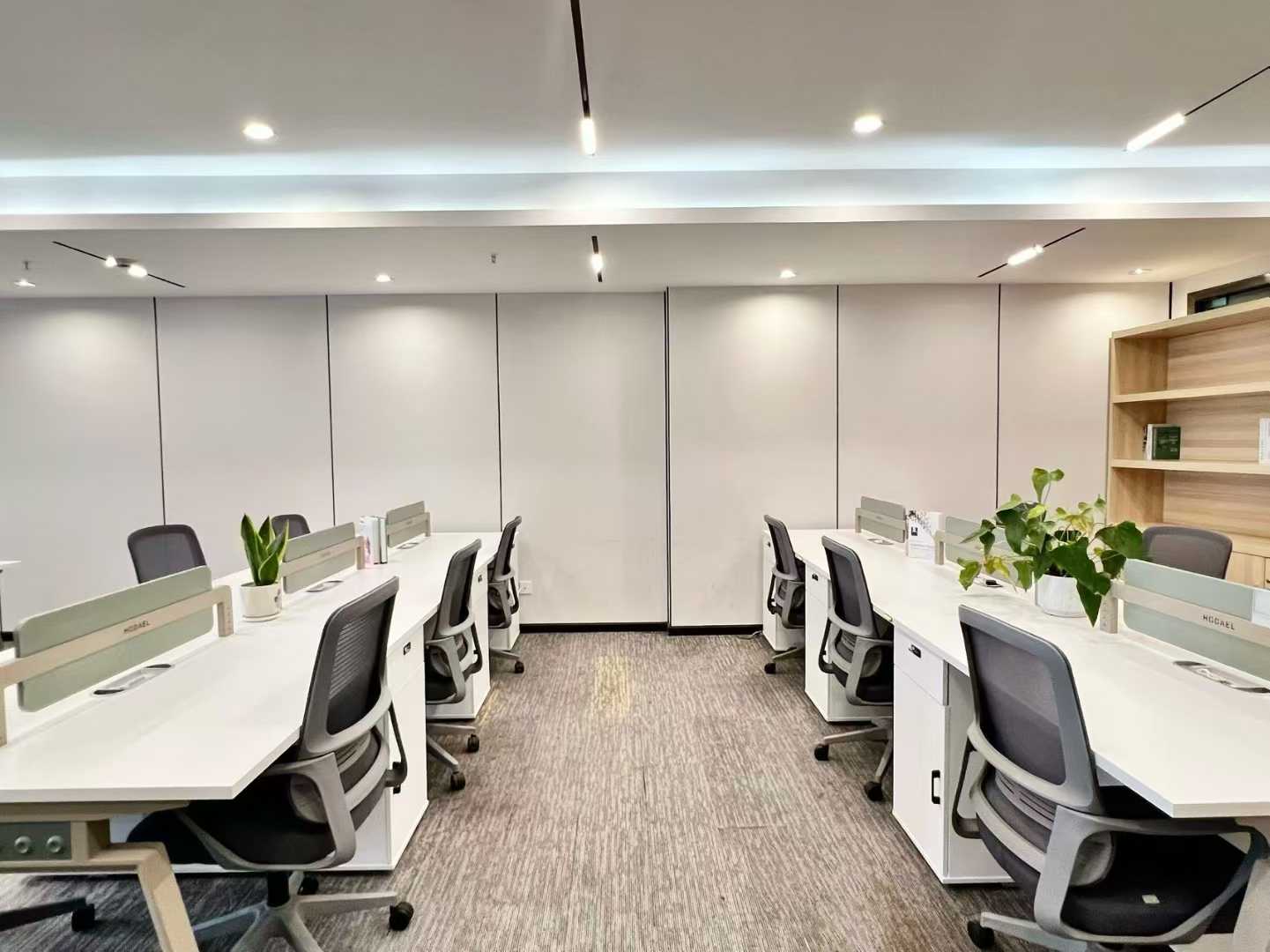 高新核心地段 孵化园地铁三四百米 2隔间24工位 高区 拎包入住 朝东 阳光金融中心办公室出租