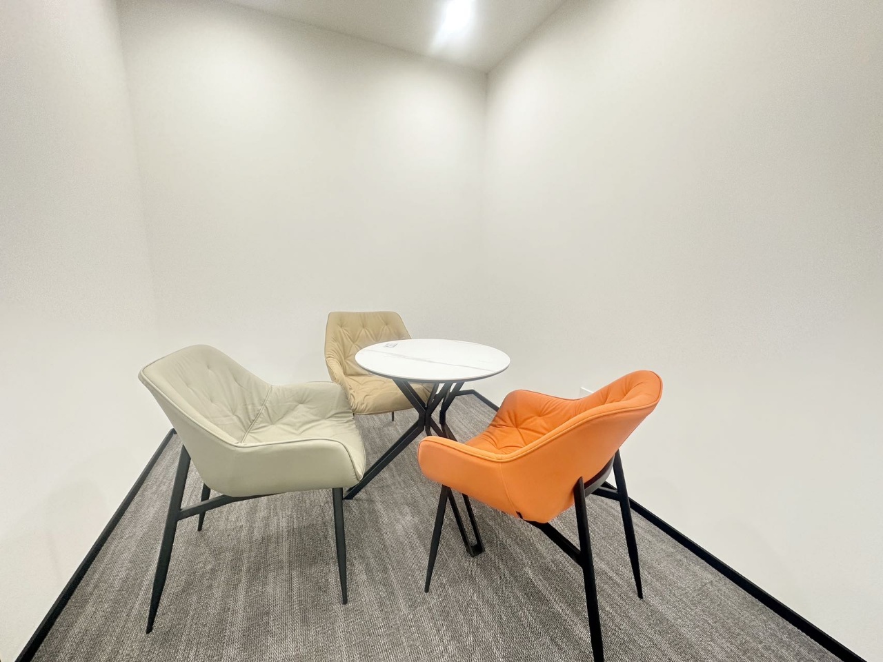 天府广场甲级楼宇 157平 4隔间8工位 办公室视野巴适 小户型精选  茂业天地办公室出租