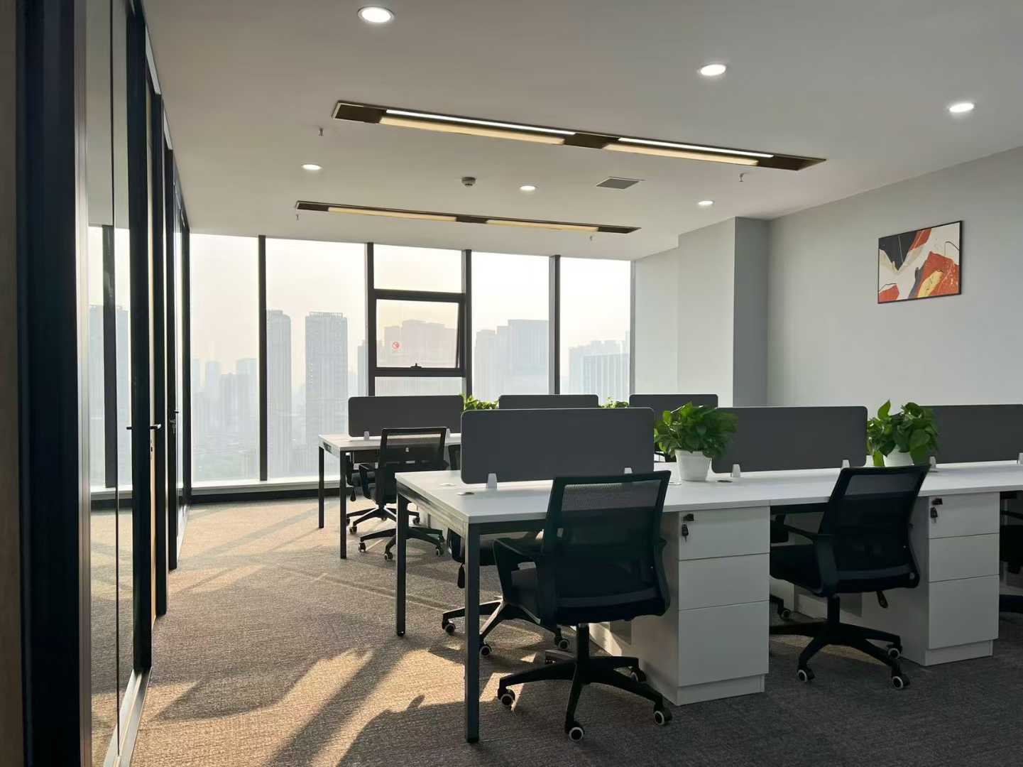 成华区建设北路精选小户型 137平 3隔间15工位 高区视野巴适 拎包入住带前台 钻石广场办公室出租